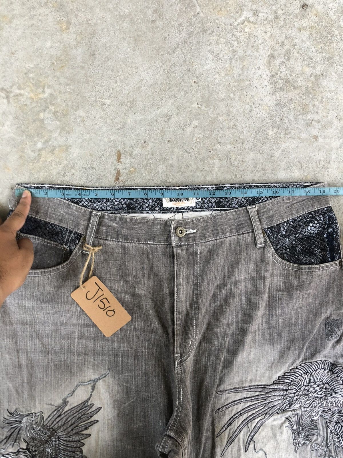 Karakuri Tamashii Karakuri Tamashii Embroidered Jeans Distressed Size US 38 / EU 54 - 22 Thumbnail