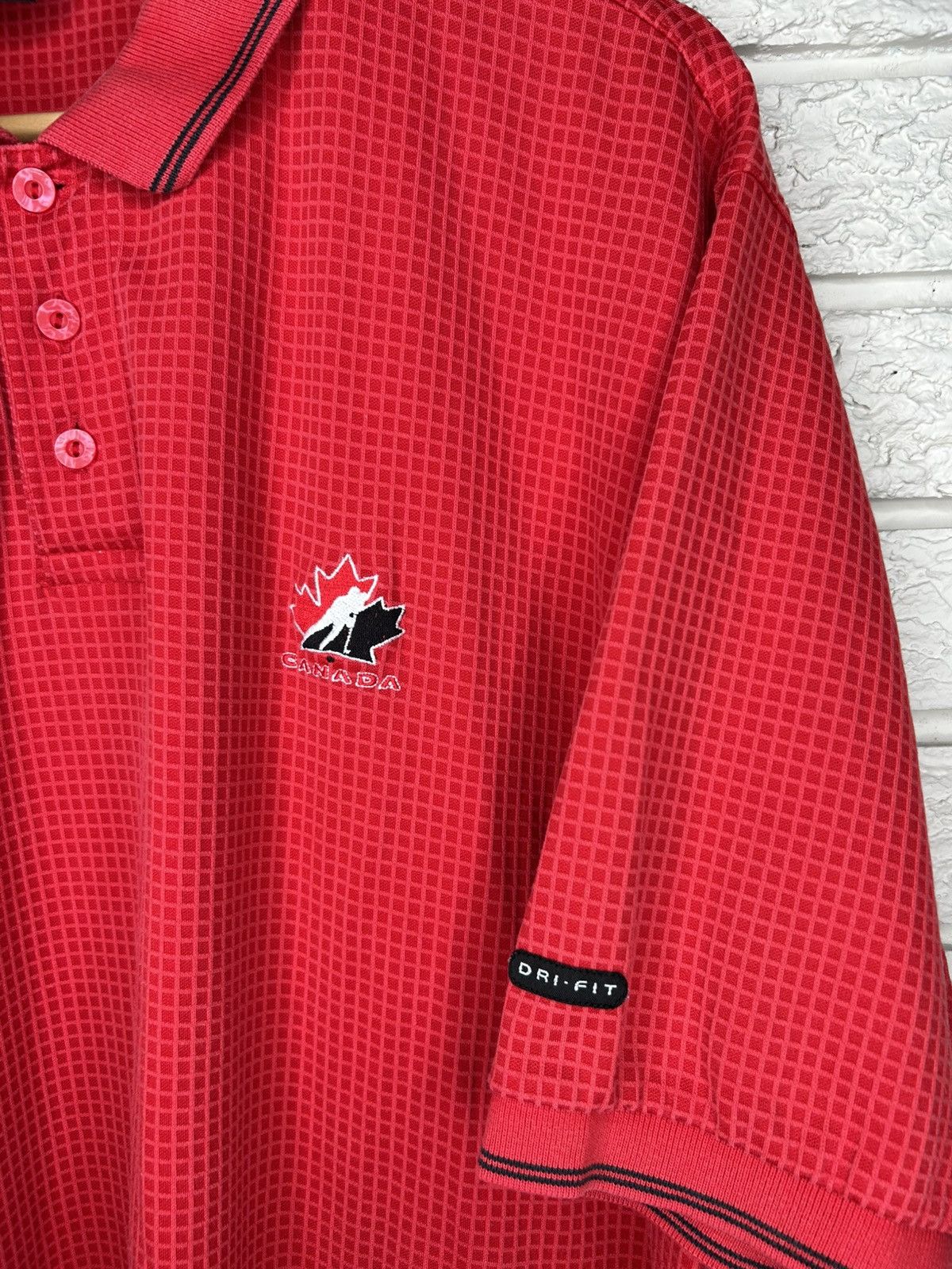Nike Vintage Nike Team Canada Dri Fit Polo Size US XL / EU 56 / 4 - 5 Thumbnail