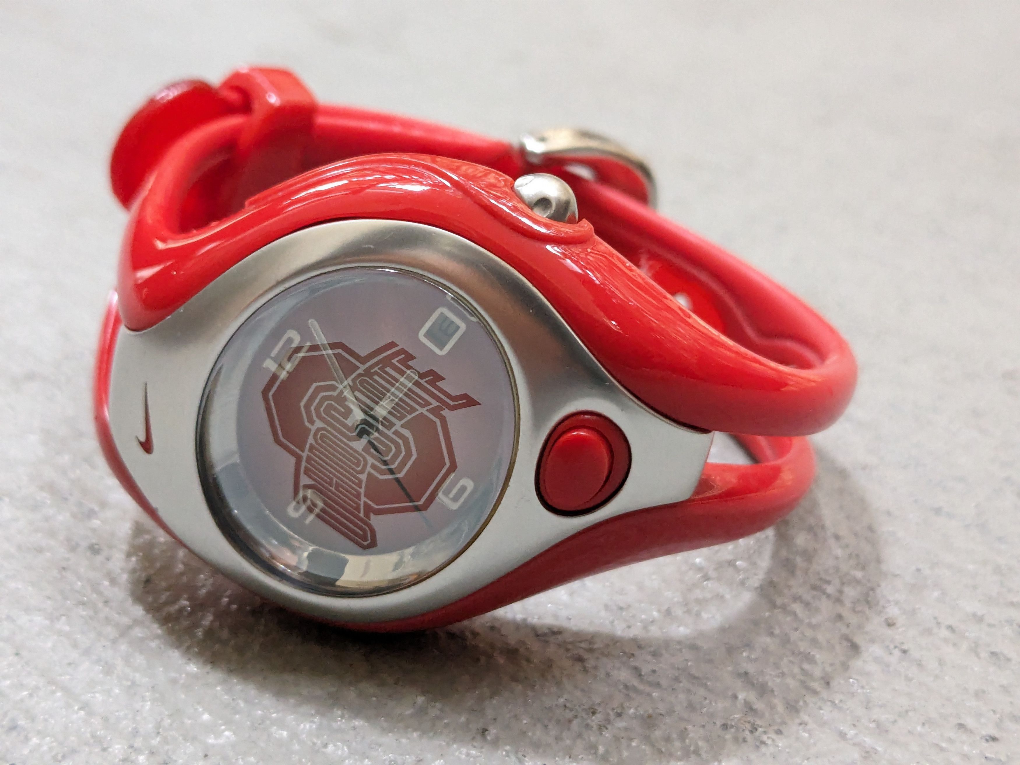 Nike Vintage Nike Watch Red Analog Rubber Sports Minimal Y2K Size ONE SIZE - 2 Thumbnail