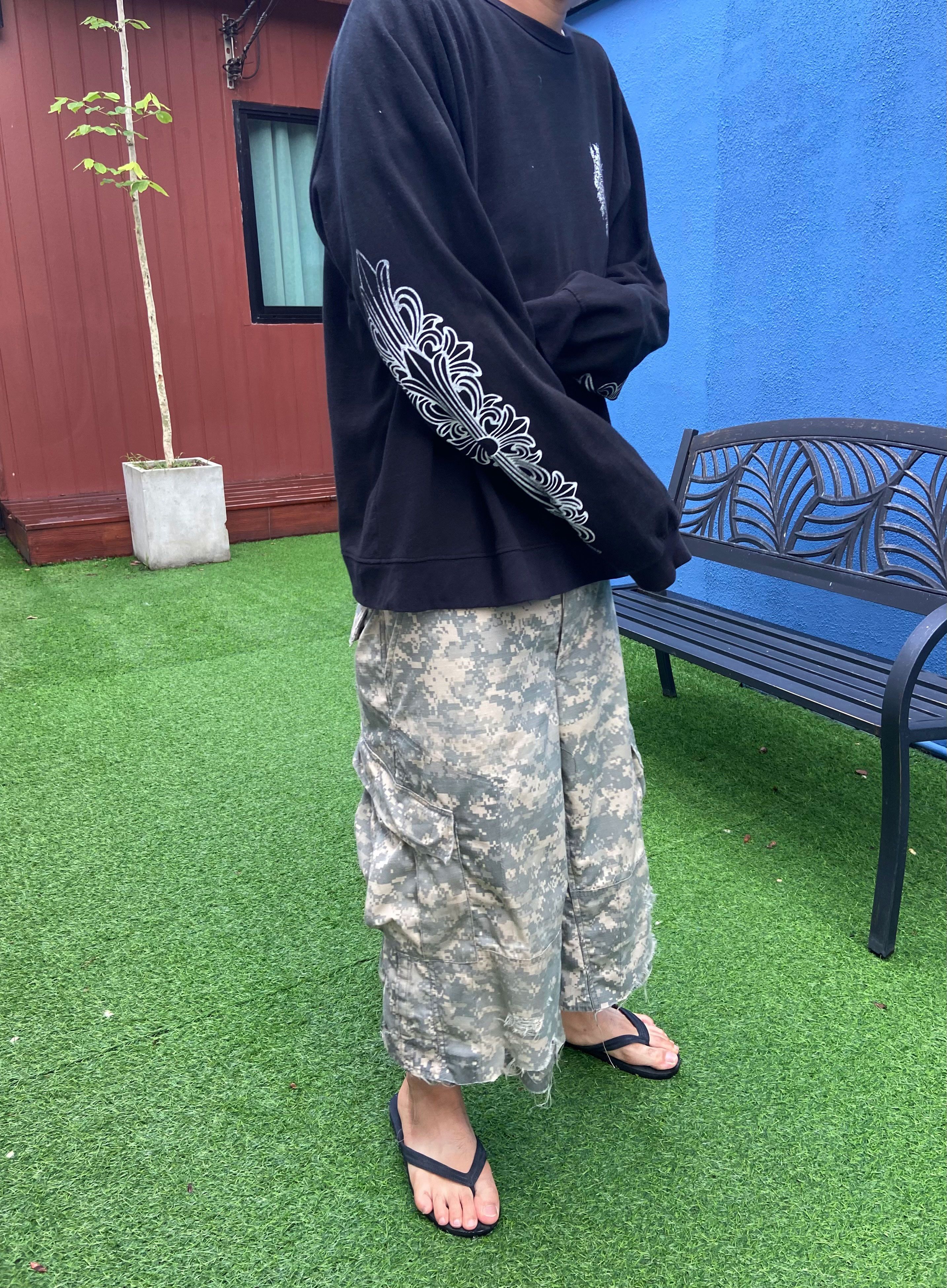 Vintage Vintage PIXELCAMO Cargo Shorts Size US 34 / EU 50 - 4 Thumbnail