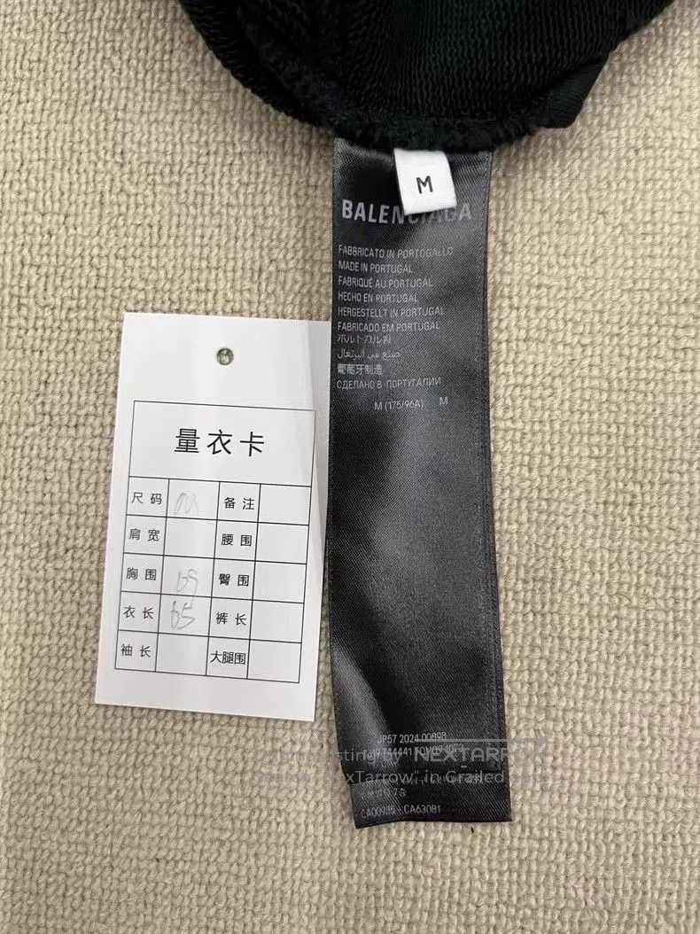 Balenciaga Balenciaga Logo Long Sleeve Hoodie. Size US M / EU 48-50 / 2 - 4 Thumbnail