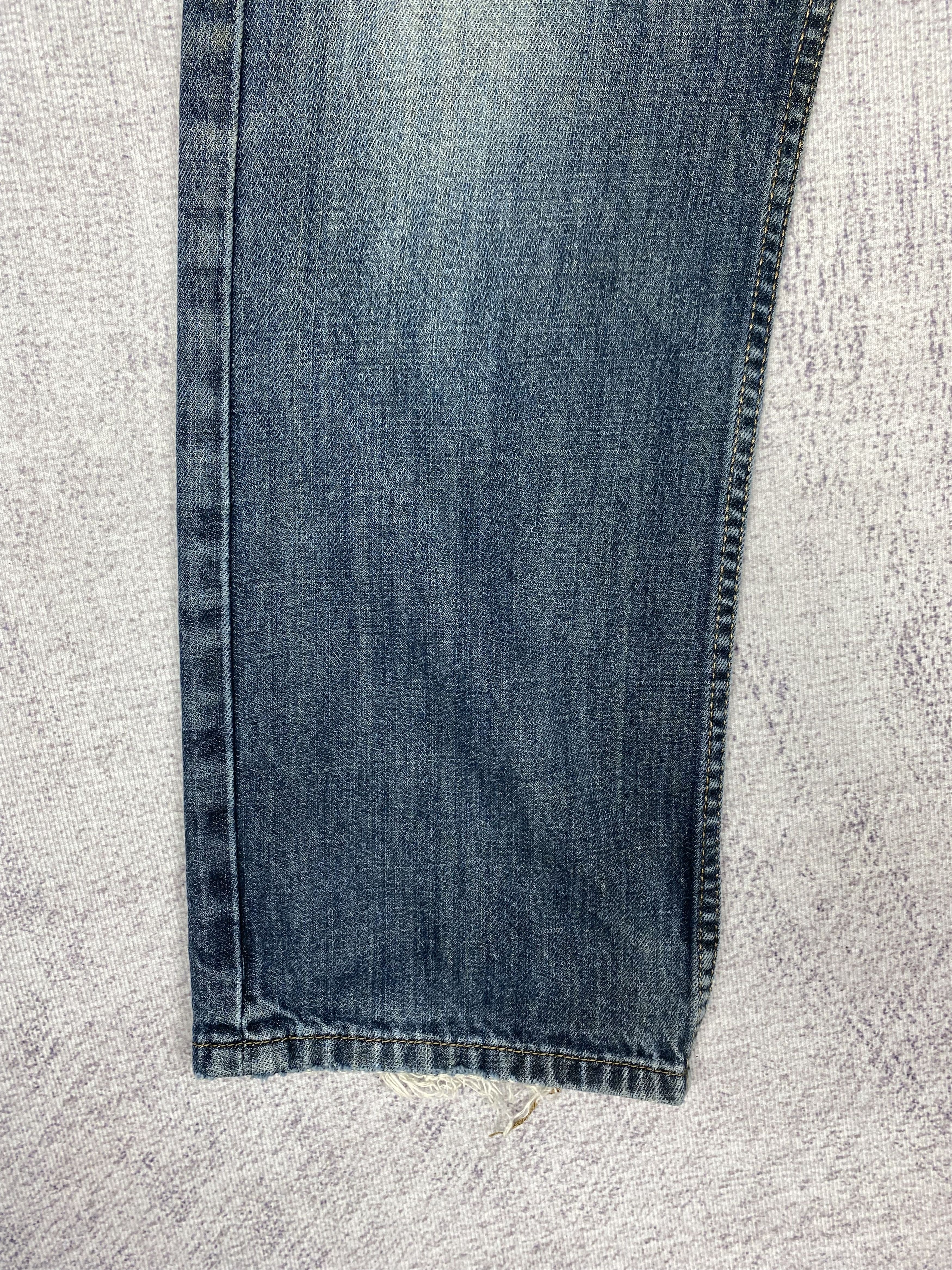 Levi's Vintage Levi's 514 Distressed Blue Denim Jeans PT0483 Size US 32 / EU 48 - 6 Thumbnail