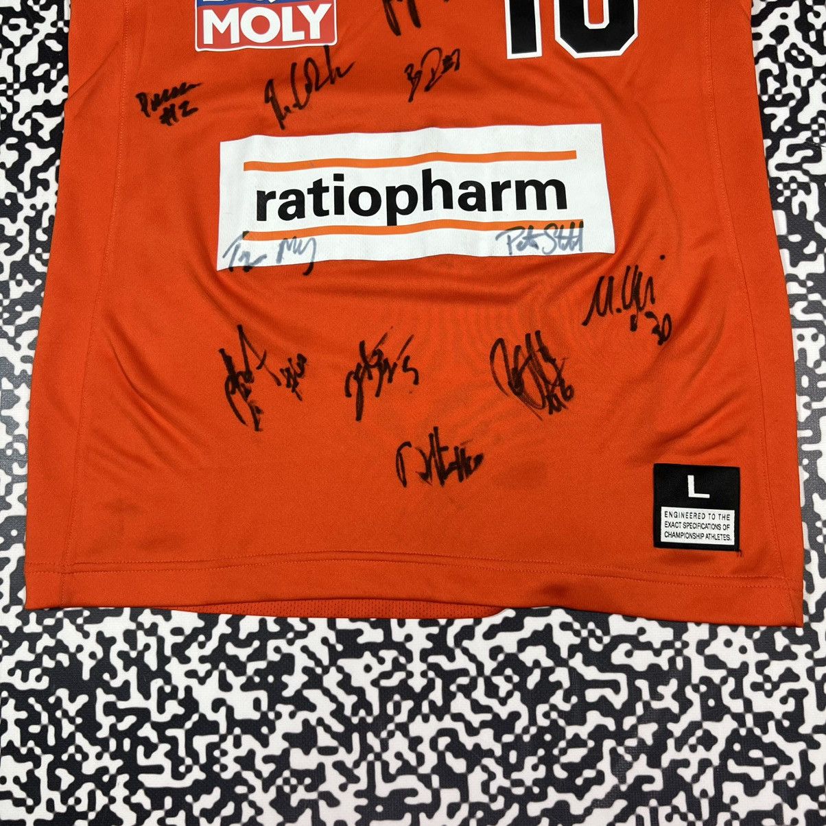 Nike Ratiopharm Ulm Hannah Signed Team Basketball Rare Jersey Size US L / EU 52-54 / 3 - 6 Thumbnail