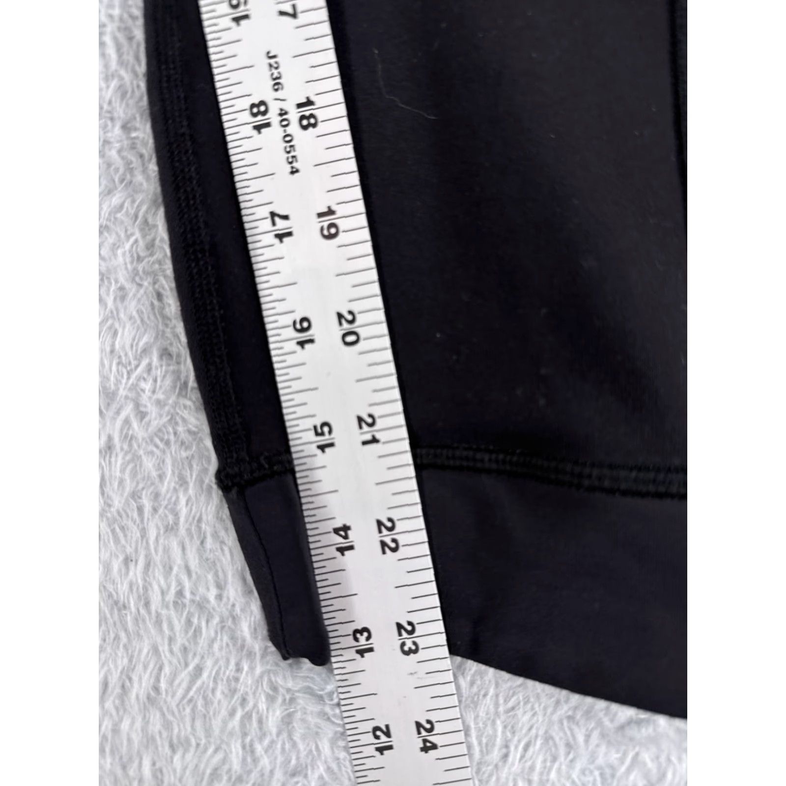 Lululemon Lululemon Wunder Under Pants Womens 8 Black Low Rise Crop 23" Yoga Workout Read Size 30" / US 8 / IT 44 - 7 Thumbnail