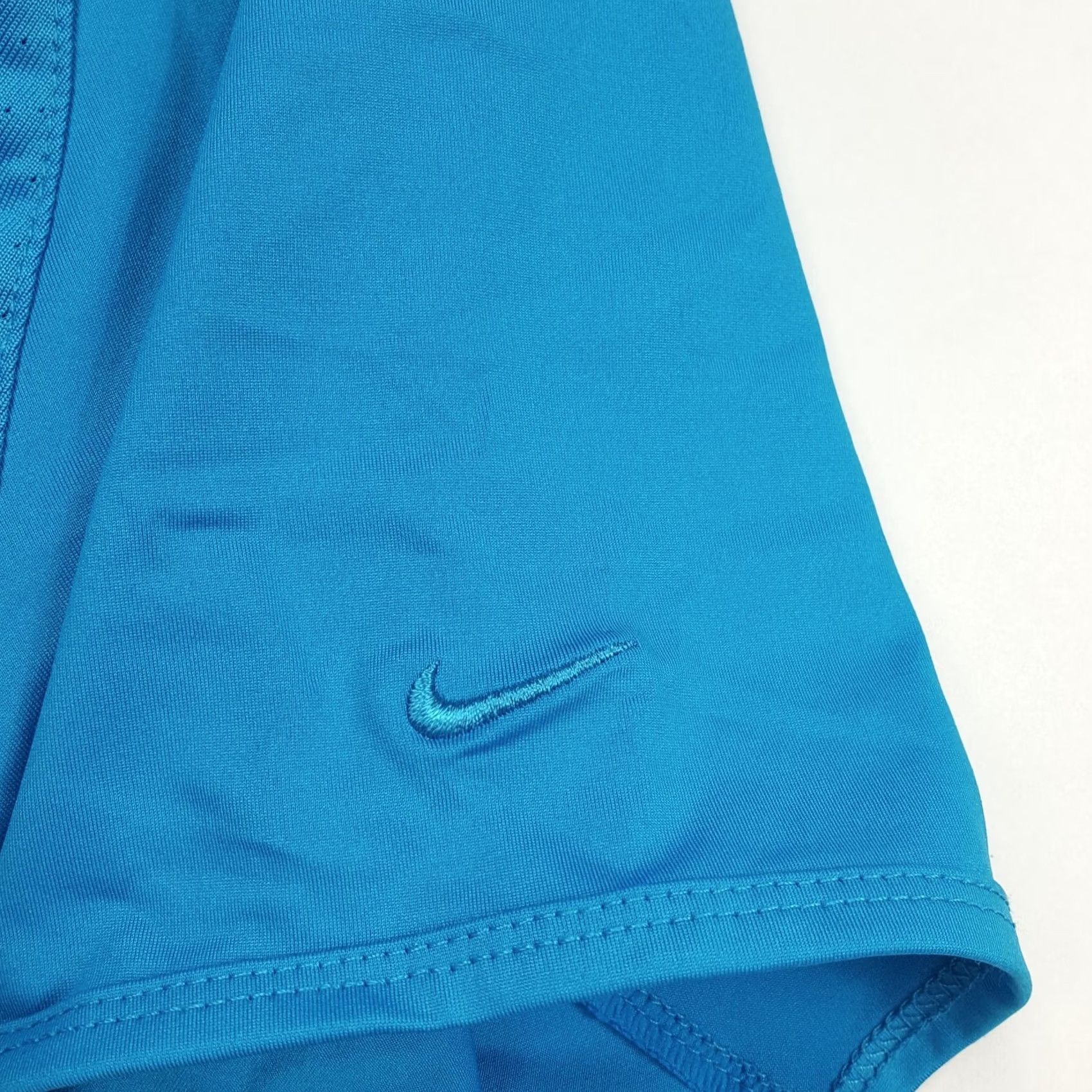 Nike VINTAGE Nike Golf Blue Polyester Women's Large Athletic Collared T Shirt Top Size L / US 10 / IT 46 - 6 Thumbnail