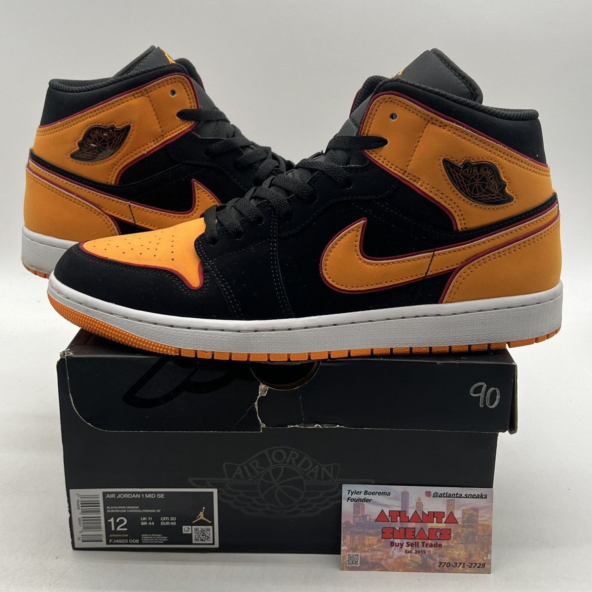 Air Jordan mid vivid orange