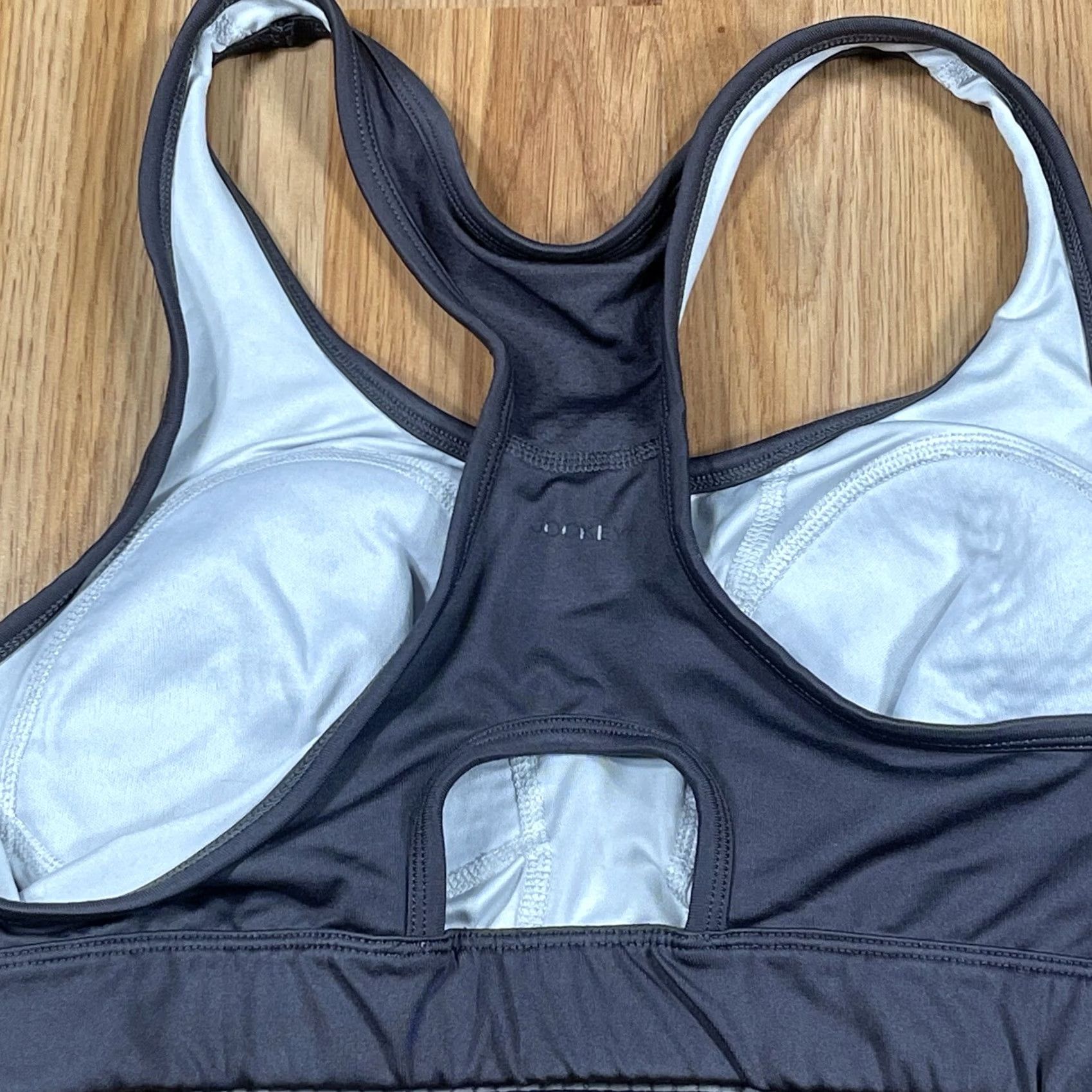 Jockey Jockey Sports Bra Women's XL Gray Racerback Stretchy Athletic Shirt? Size ONE SIZE - 7 Thumbnail