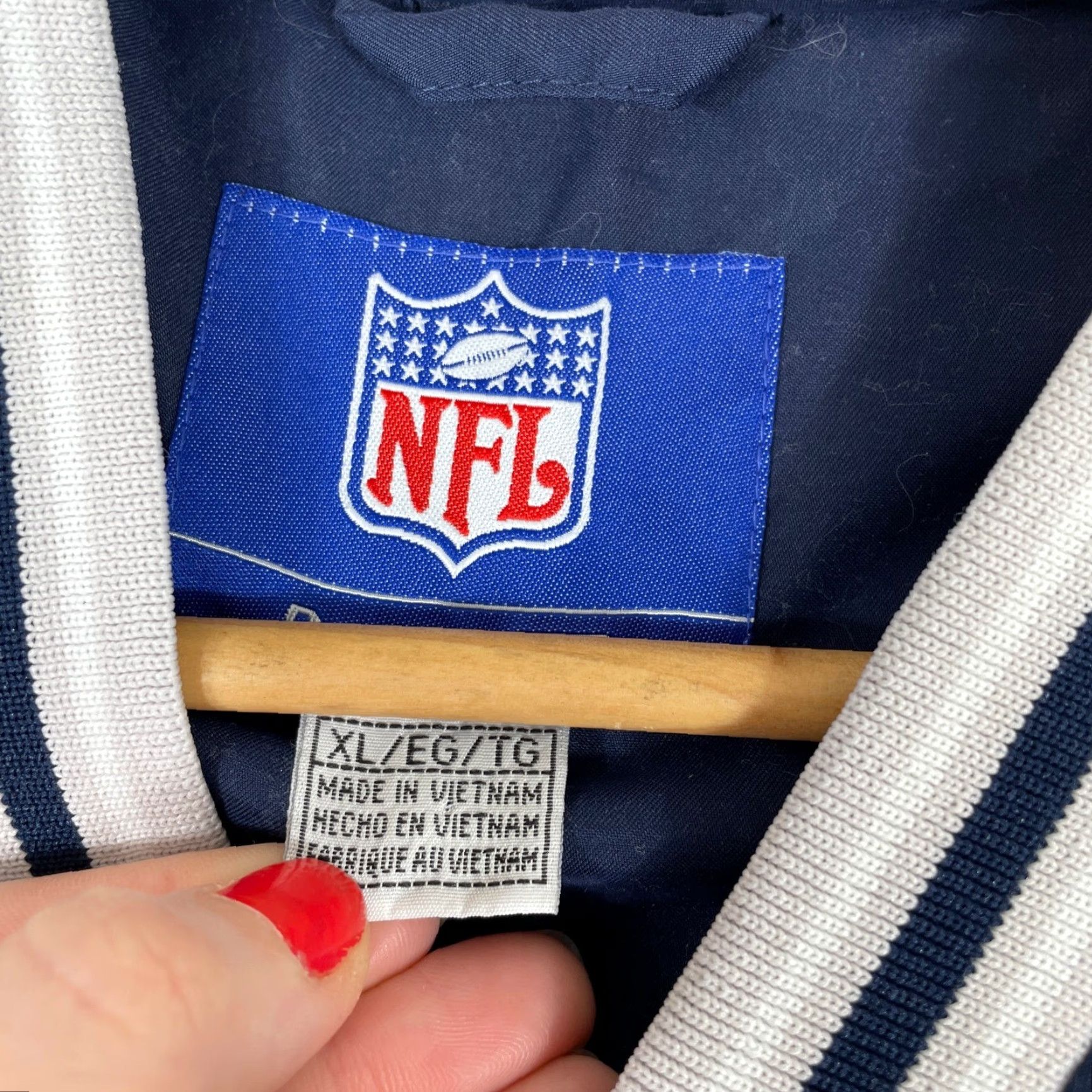 Reebok VINTAGE Reebok Dallas Cowboys Windbreaker Mens XL Navy Blue Pullover V-Neck Y2K NFL Jacket Size US XL / EU 56 / 4 - 3 Thumbnail