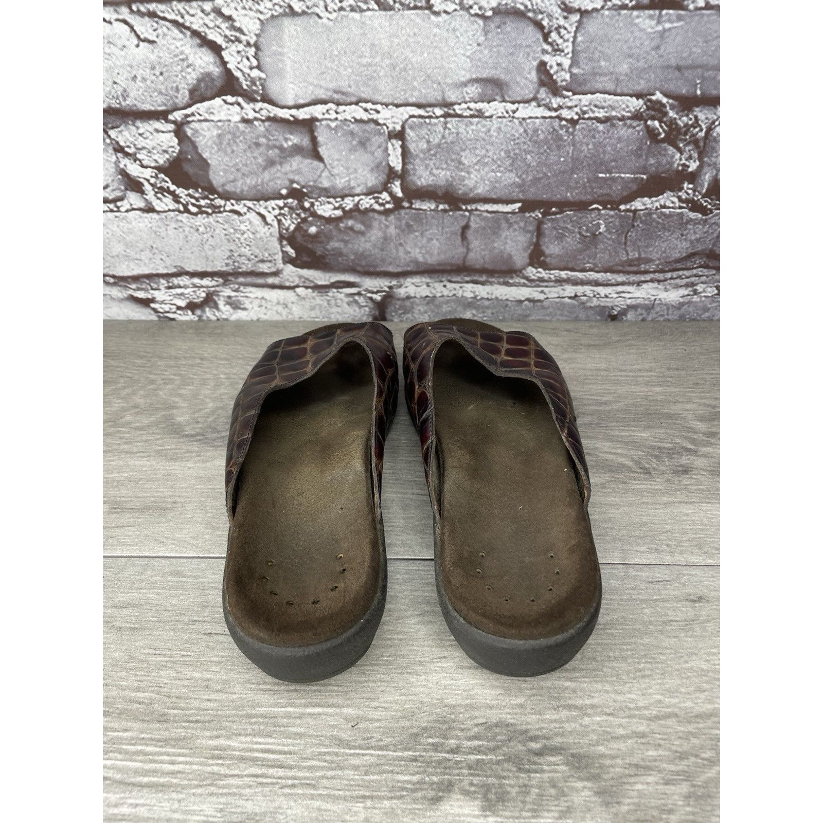 Mephisto Mephisto Brown Leather Croc Embossed Slip On Slides Sandals Size US 5 / IT 35 - 3 Thumbnail