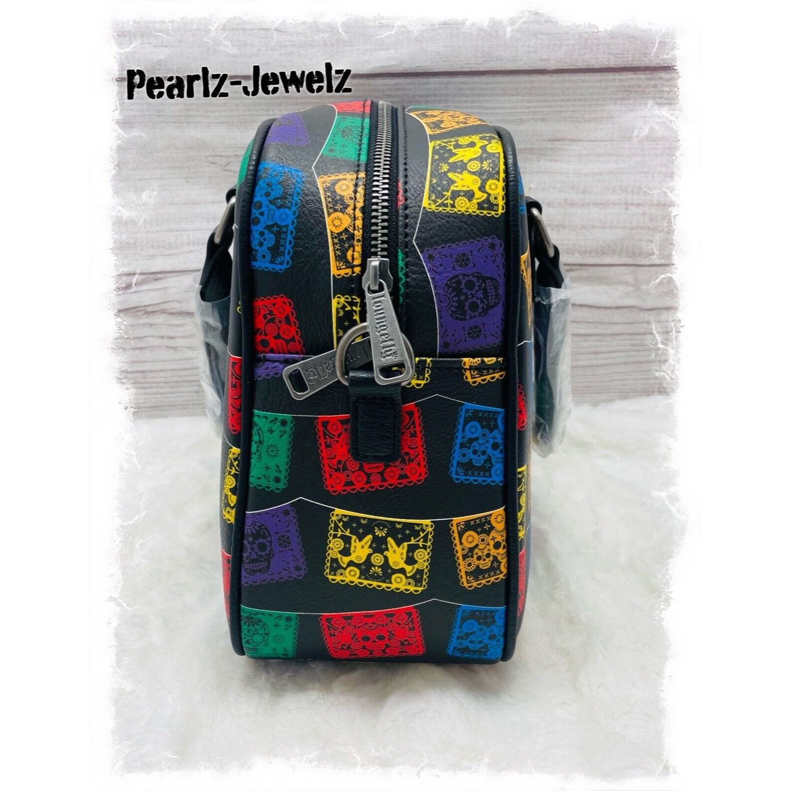 Disney Loungefly Dia De Las Banderas Party Flag Banners Crossbody B Size ONE SIZE - 4 Thumbnail