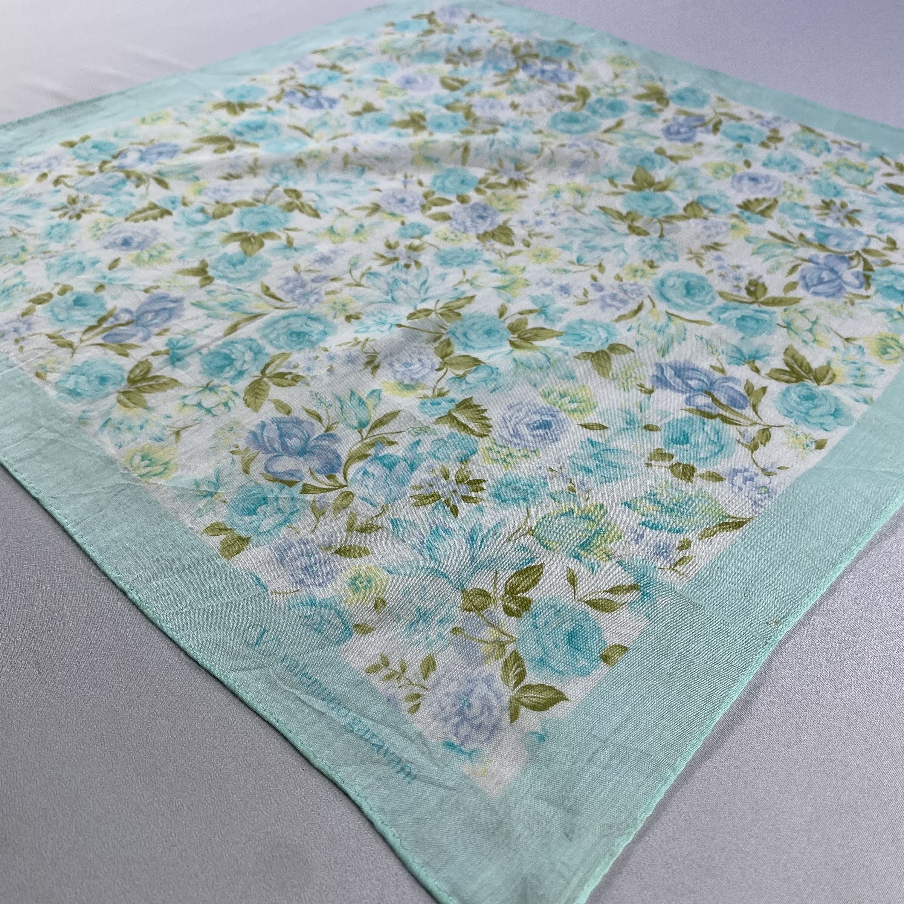 Vintage Valentino Garavani Bandana/ Handkerchief / Neckerchief Size ONE SIZE - 2 Thumbnail