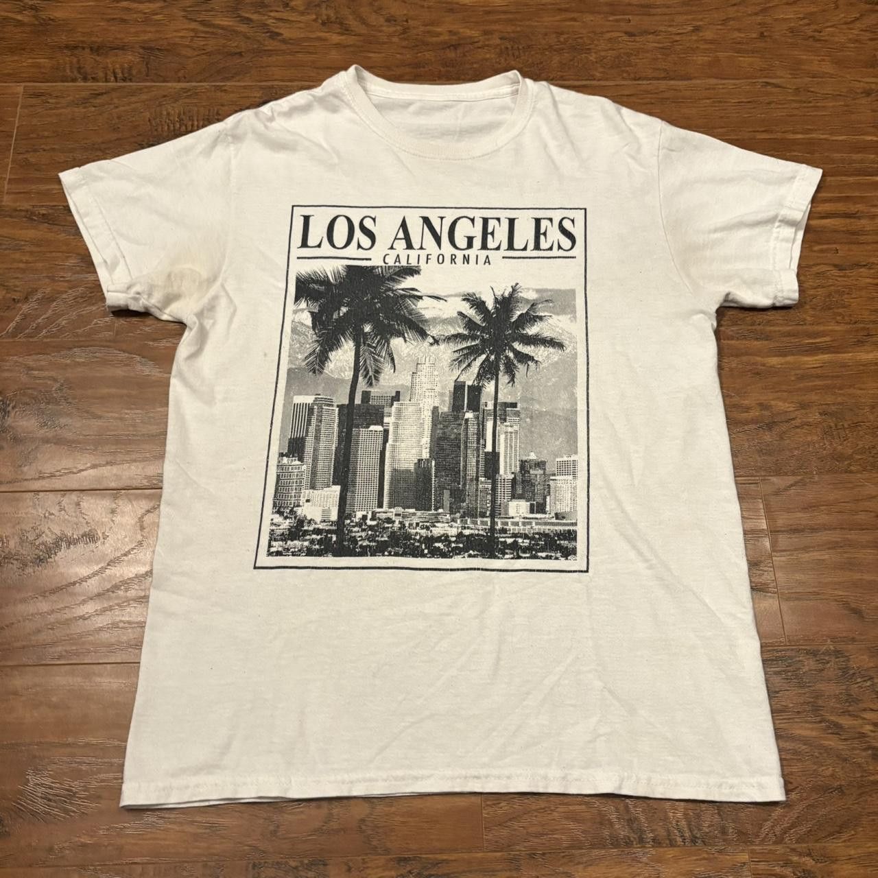 Vintage Crazy Vintage Y2K/2000s Los Angeles California White Graphic Tee! Size US S / EU 44-46 / 1 - 1 Thumbnail