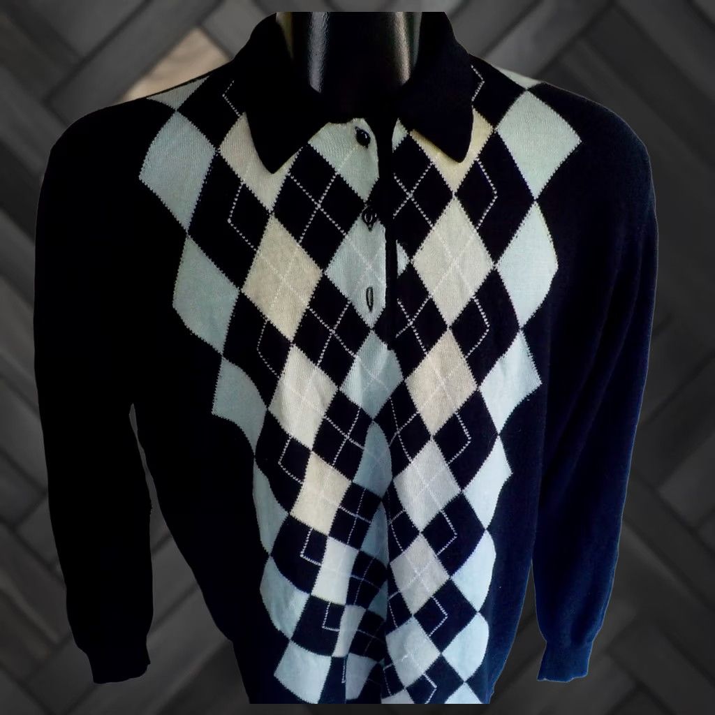 Vintage PRINGLE 100% Pure Wool Polo Style Argyle LS Sweaters Navy SZ LG L Mens Size US L / EU 52-54 / 3 - 1 Thumbnail