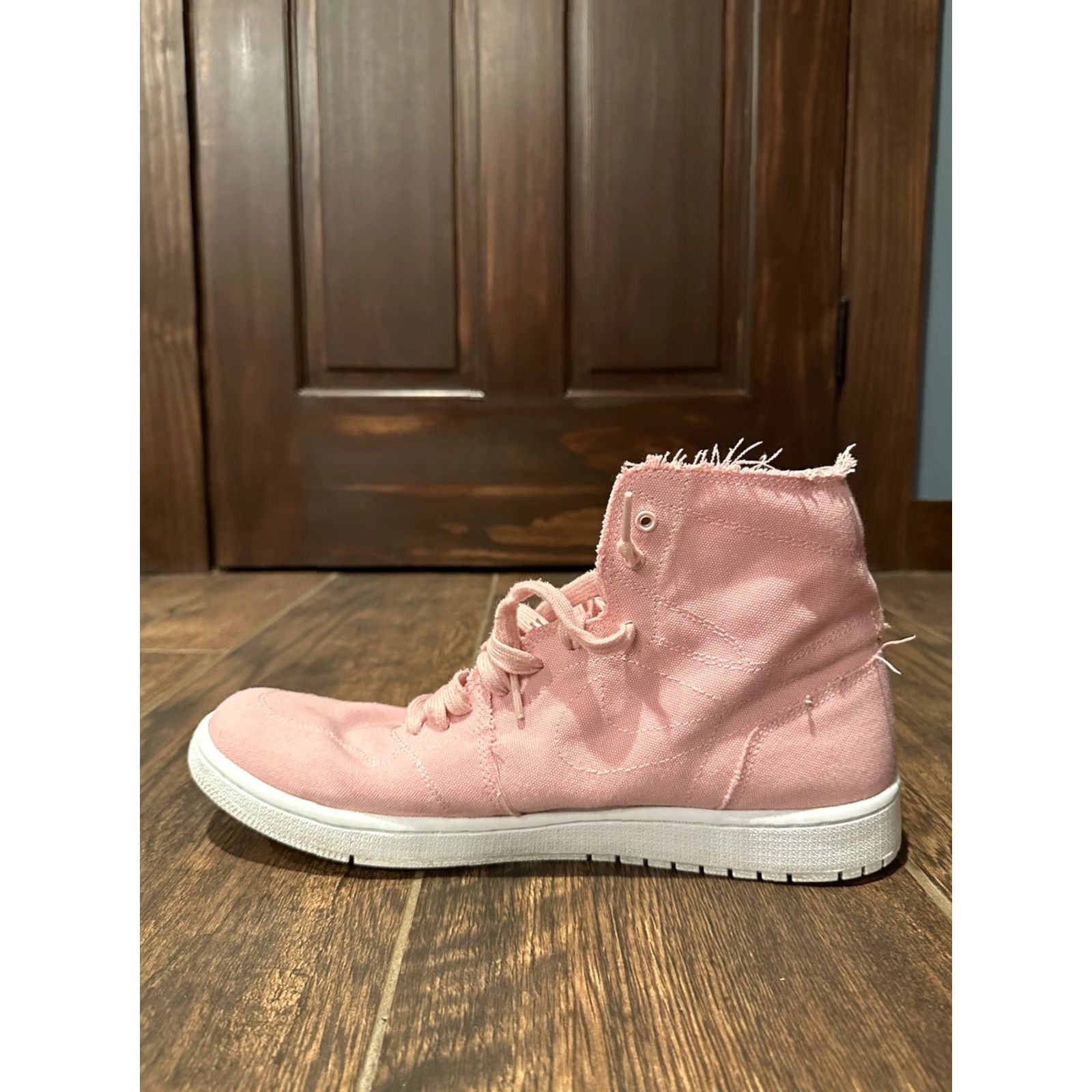 Nike VINTAGE Nike Air Jordan 1 Retro High Decon Easter Light Pink White 867338-620 12 Men Sneakers Size US 11 / EU 44 - 6 Thumbnail