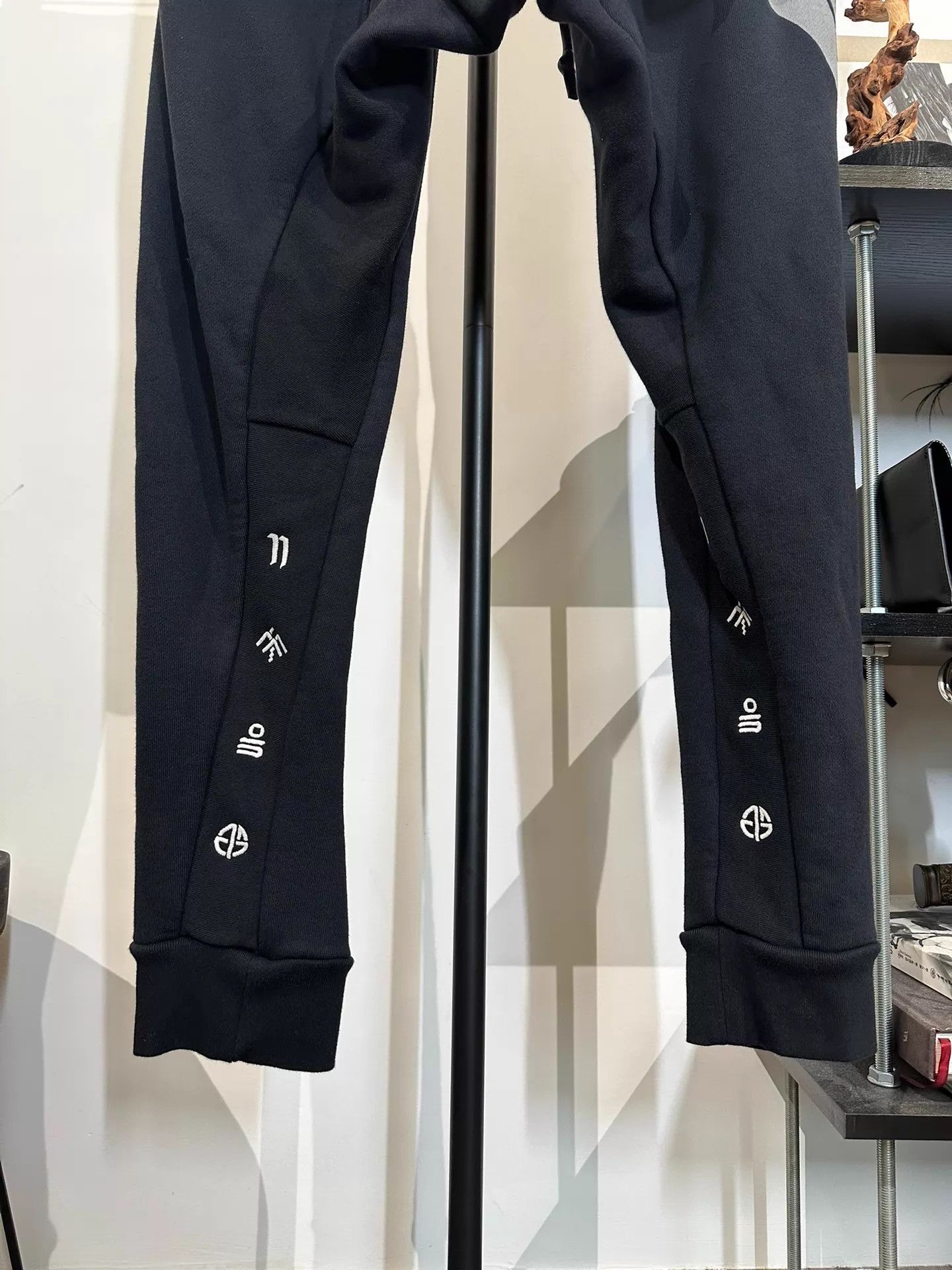 Boris Bidjan Saberi Boris Bidjan Saberi 11by bbs embroidered cuffed pant LNWT Size US 34 / EU 50 - 5 Thumbnail