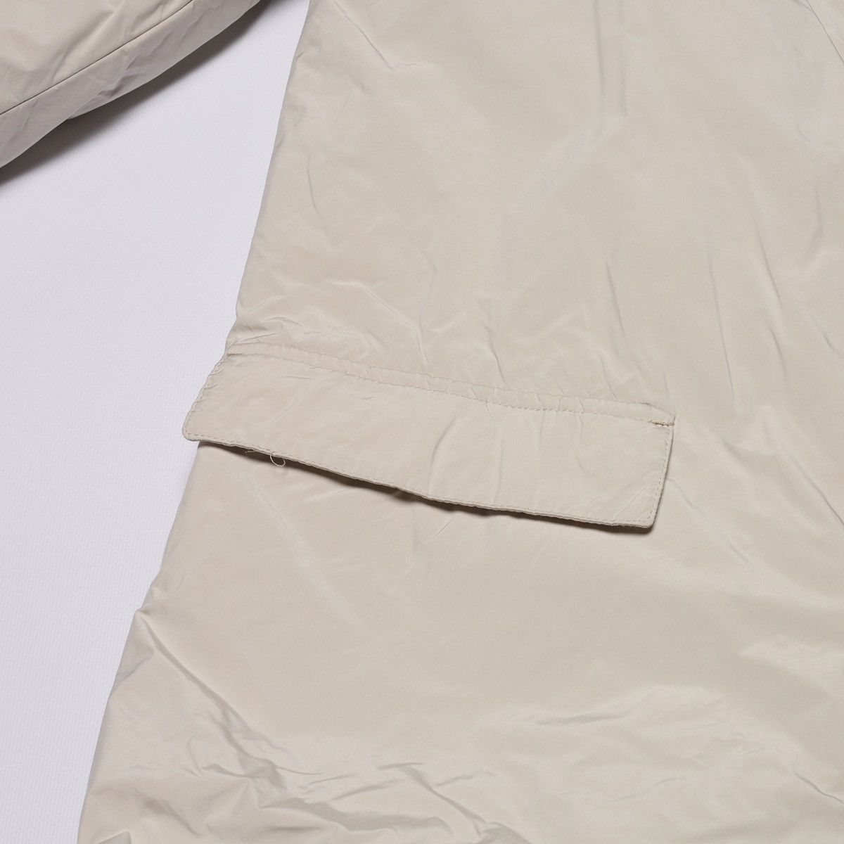 Prada Prada White Milk Puffer Jacket Coat Parka Size XL / US 12-14 / IT 48-50 - 10 Thumbnail