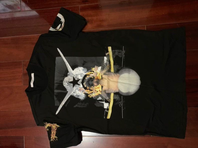 Givenchy Givenchy gvc Flame Boy T-Shirt Short Sleeve Size US M / EU 48-50 / 2 - 1 Thumbnail