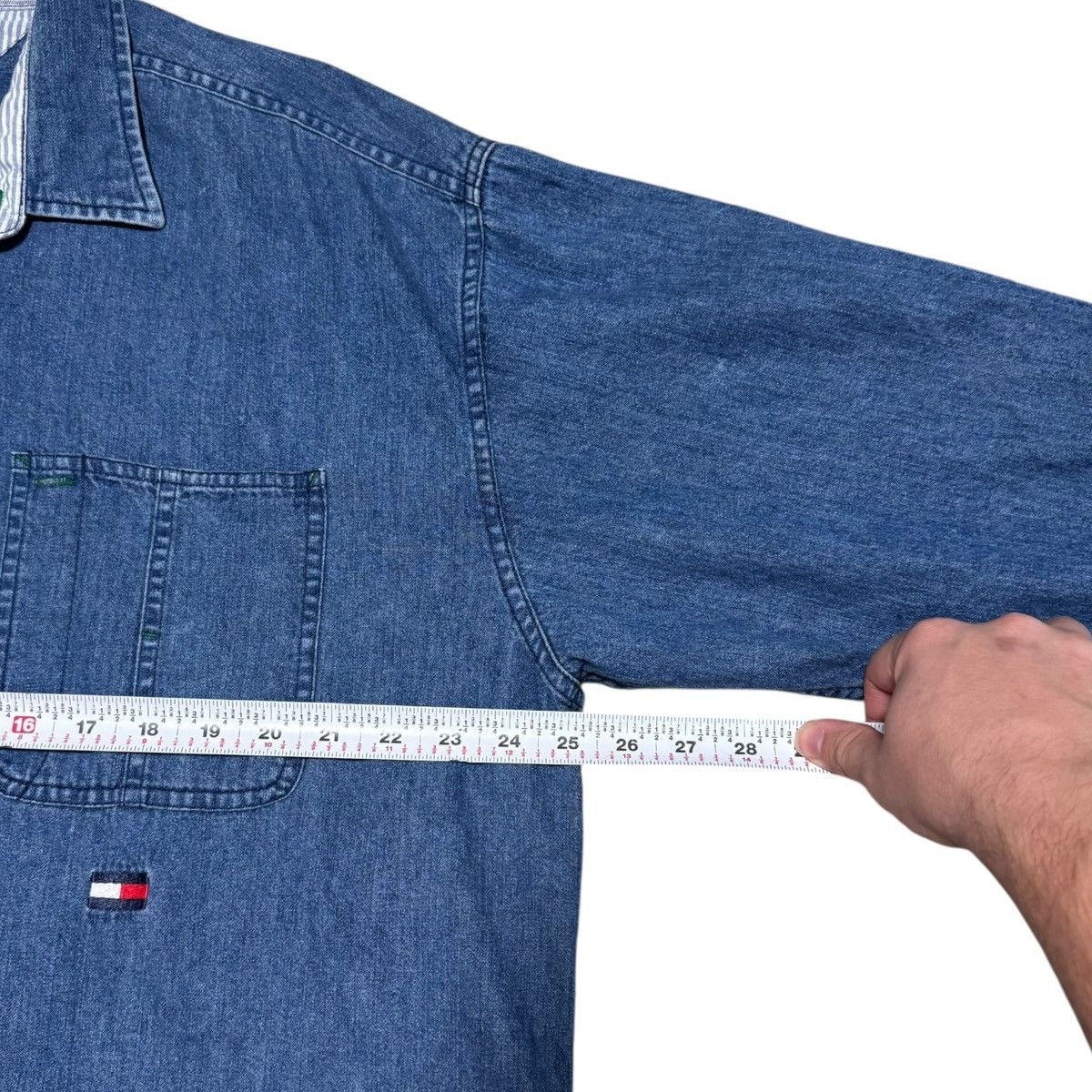 Tommy Jeans Vintage Tommy Jeans Denim Casual Oversized Button Up Shirt L Size US L / EU 52-54 / 3 - 8 Thumbnail