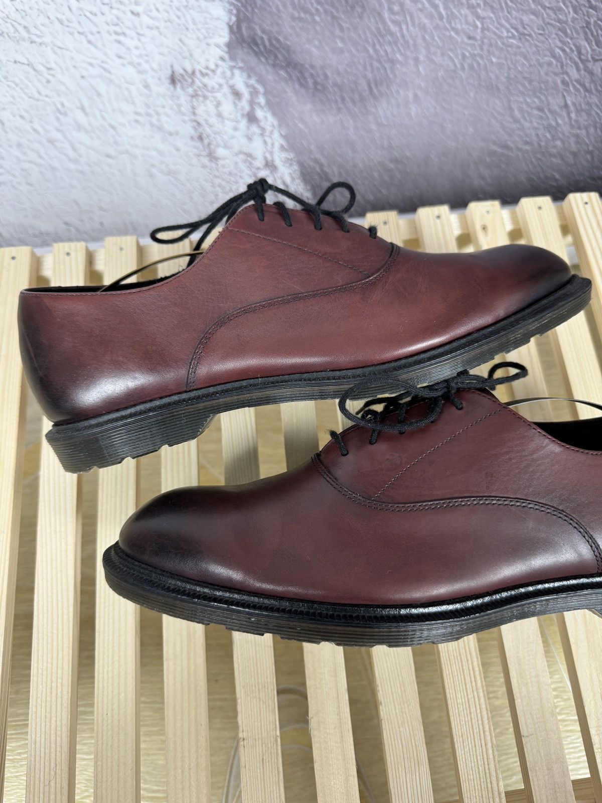 Dr. Martens Dr.Martnes AW501 leather Oxford classic leather shoes Size US 11 / EU 44 - 7 Thumbnail