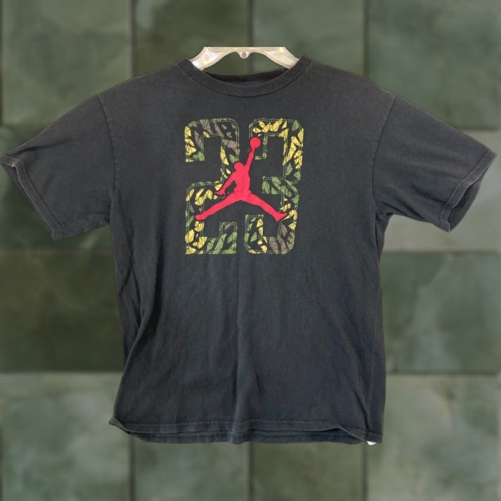 Nike Nike Air Jordan TShirt Mens Athletic Medium Black 23 Basketball Classic Retro Sports Shirt Mens Black 90s Size US M / EU 48-50 / 2 - 1 Thumbnail