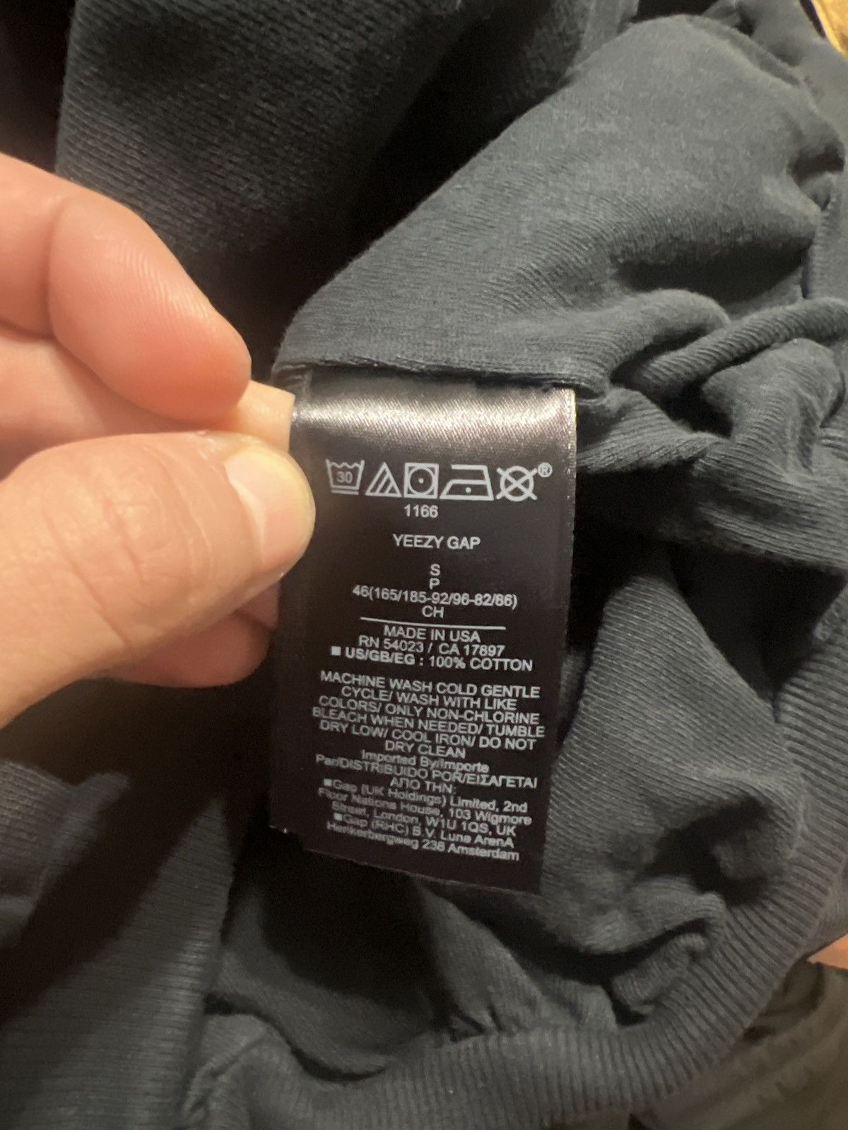 Balenciaga × Gap × Yeezy Yeezy Gap Balenciaga Dove Hoodie Black Wash Size US S / EU 44-46 / 1 - 4 Thumbnail