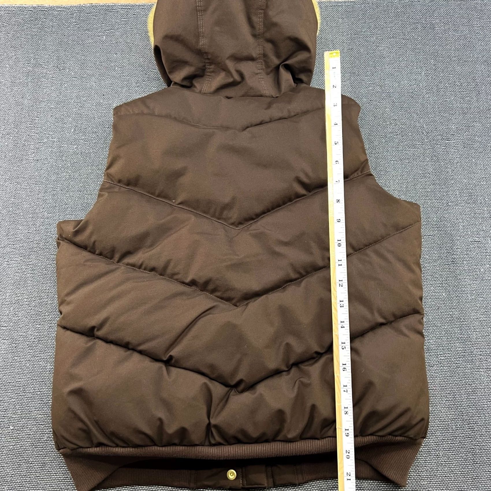 Adidas VINTAGE Adidas Missy Elliott Respect Me 2005 Vest Jacket Womens Size 38 Puffer Brown Size M / US 6-8 / IT 42-44 - 3 Thumbnail