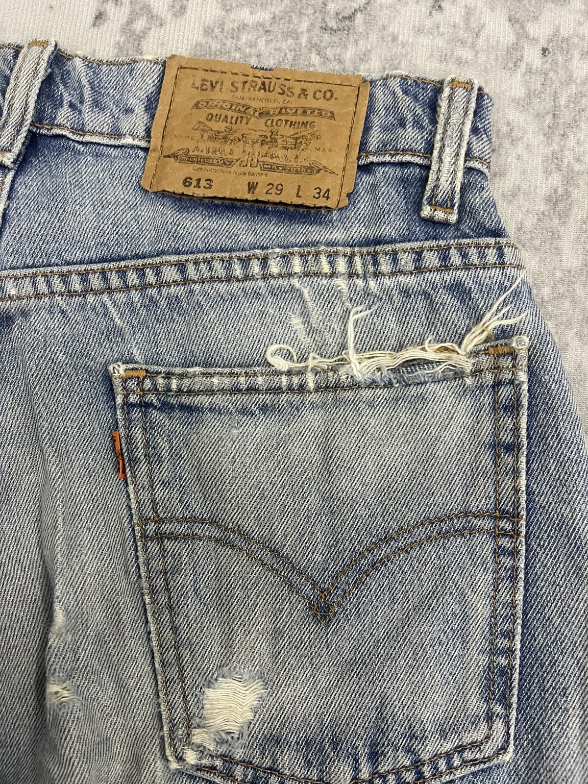 Levi's Vintage 90s Levi’s 613 Orange Tab Distressed Denim Size US 29 - 17 Thumbnail