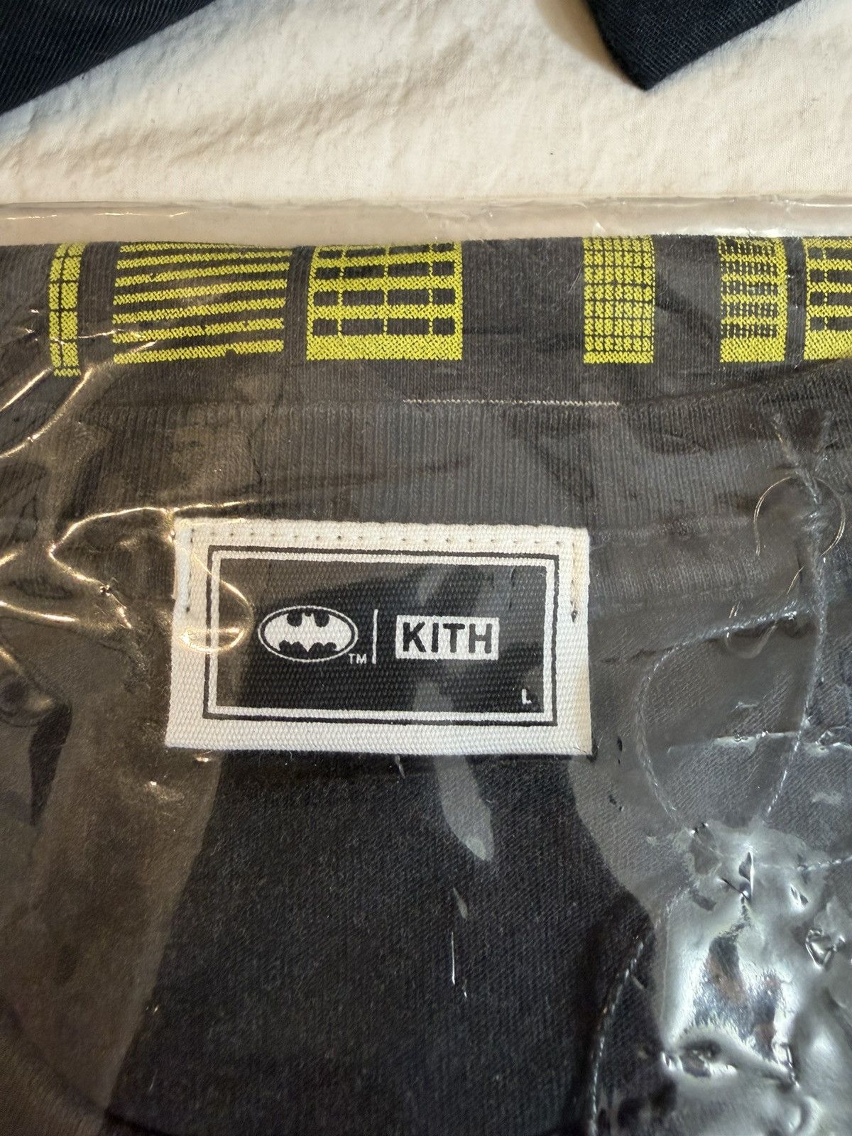 Kith Kith x Batman Classic Vintage Tee size large Size US L / EU 52-54 / 3 - 5 Thumbnail