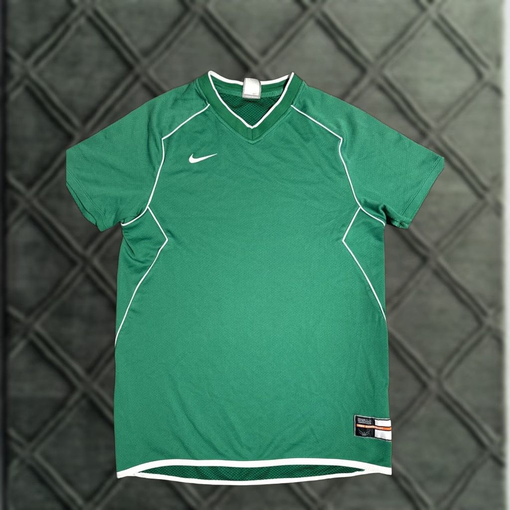 Nike VINTAGE Nike Basketball Shirt Medium Green Jersey V-Neck M Mens Size US M / EU 48-50 / 2 - 1 Thumbnail