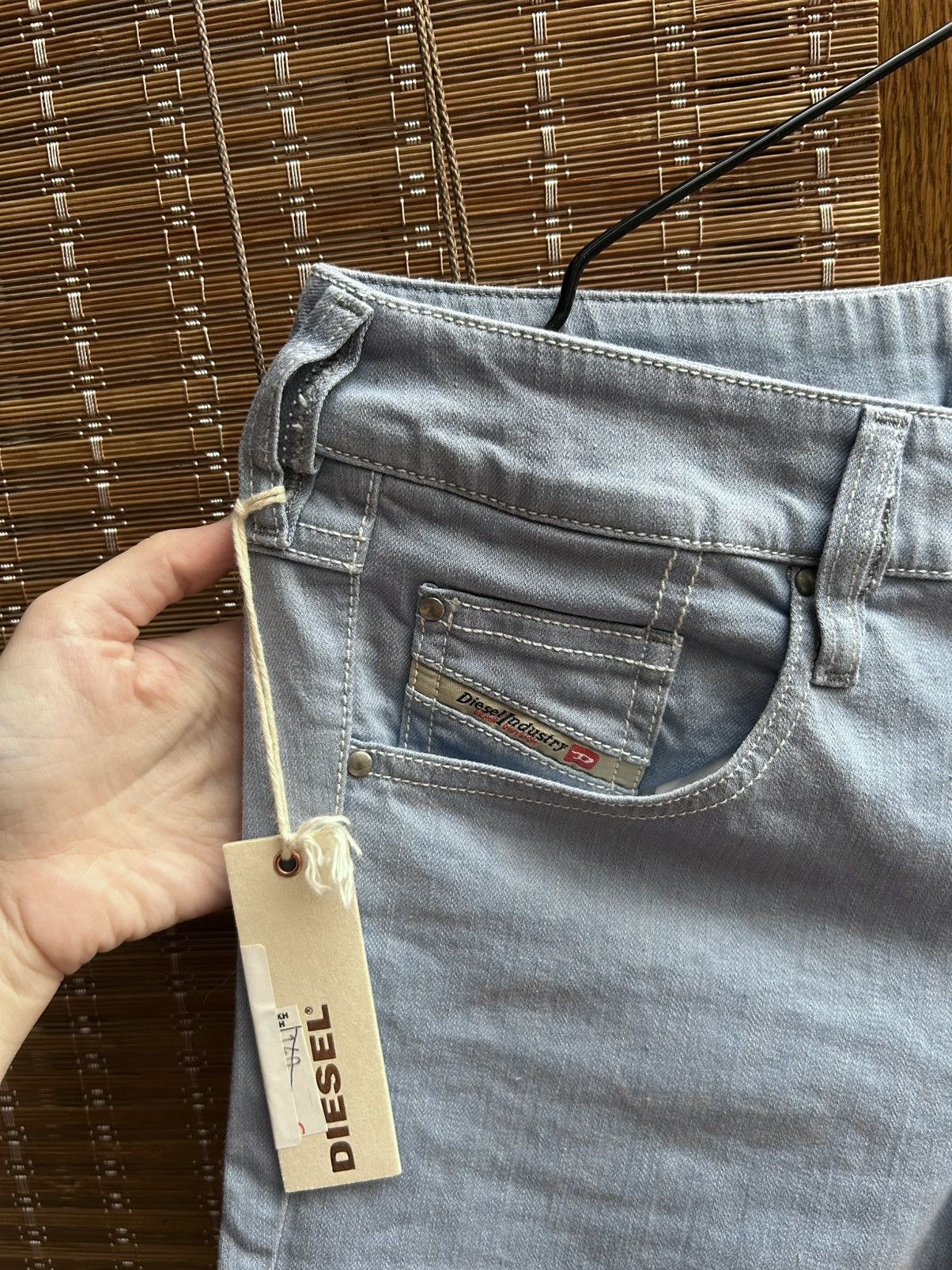 Diesel Vintage Y2K Diesel Blue Denim Knee Length Shorts Size 28 Size 28" / US 6 / IT 42 - 4 Thumbnail