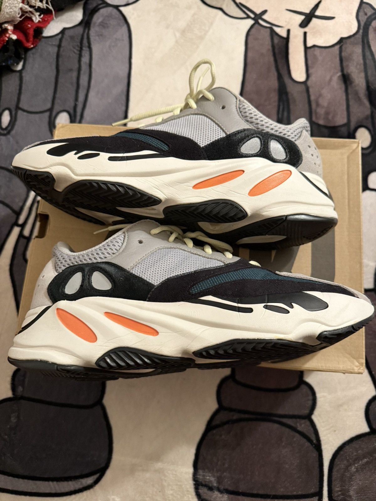 Yeezy Yeezy 700 Wave Runner Size US 10 / EU 43 - 2 Thumbnail