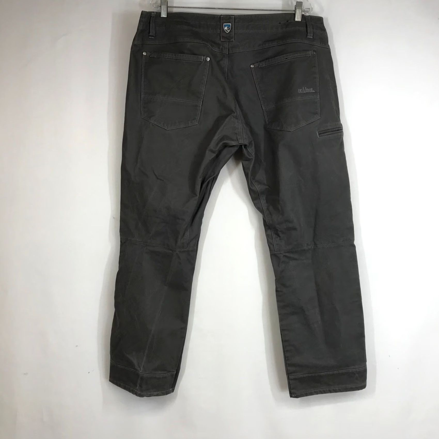 Vintage KUHL Mens Pants Gray Cargo Work Casual Straight Leg 34x30 Pockets Wrinkle Resistant Easy Care 5-Pocket Chino Rydr Outdoor Hiking Vintage No Size US 36 / EU 52 - 6 Thumbnail