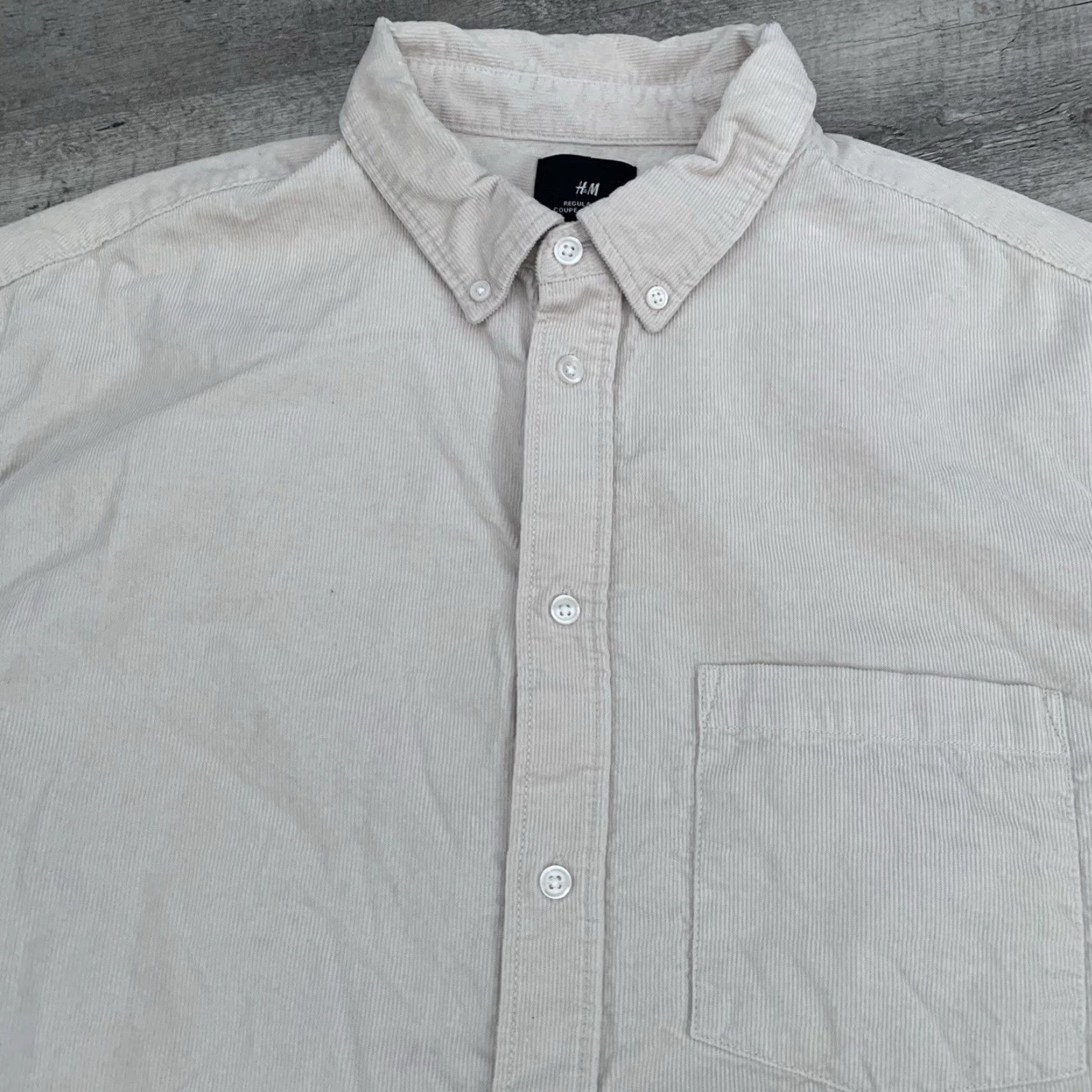 H&M H&M Corduroy Shirt Mens XL Beige Ivory Regular Button-Down 100% Cotton Cotton Corduroy Button-Up Pockets Casual | Men Regular Fit House Brand N/A Size US XL / EU 56 / 4 - 3 Thumbnail