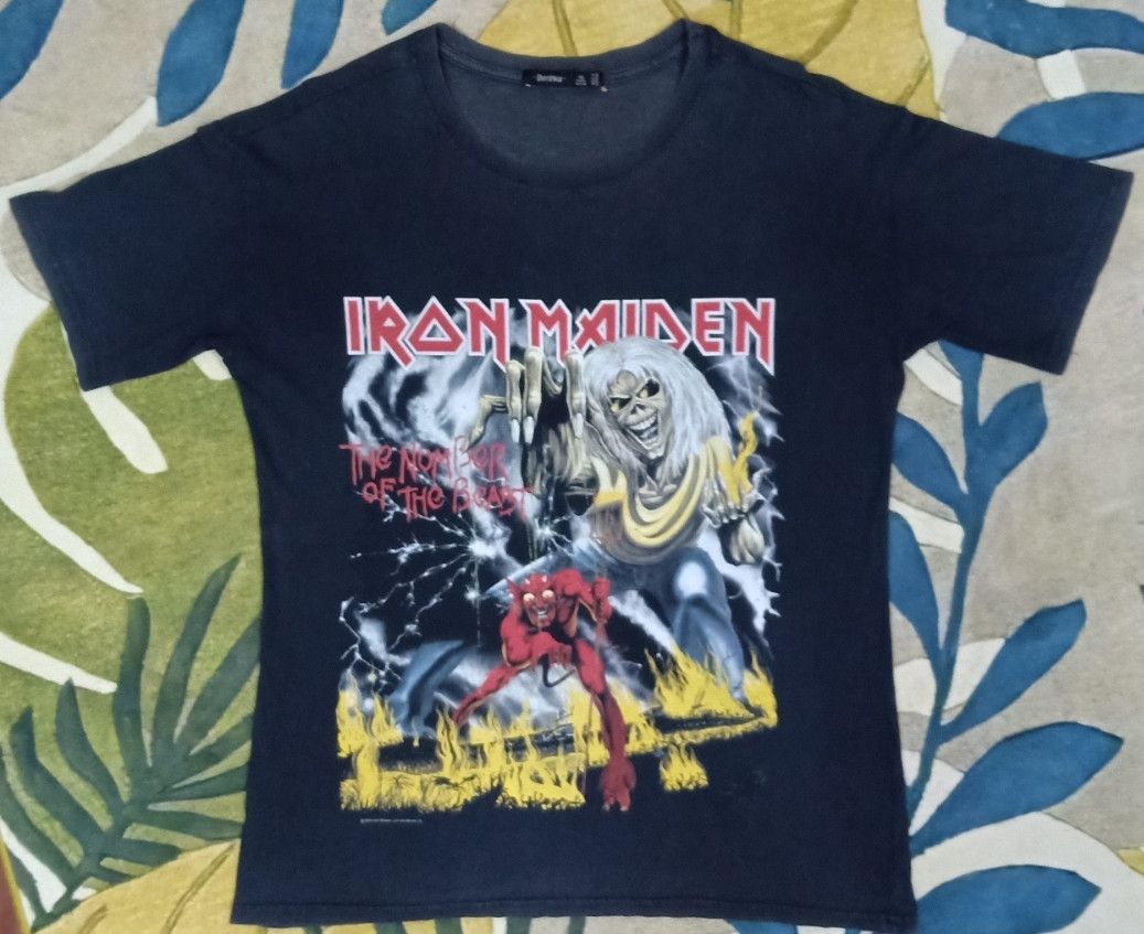 Band Tees × Bershka × Iron Maiden Bershka x Iron Maiden The Number of The Beast T-shirt Size S / US 4 / IT 40 - 3 Thumbnail