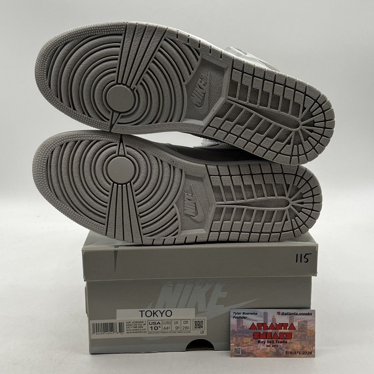 Nike Air Jordan 1 high Tokyo Size US 10.5 / EU 43-44 - 8 Thumbnail