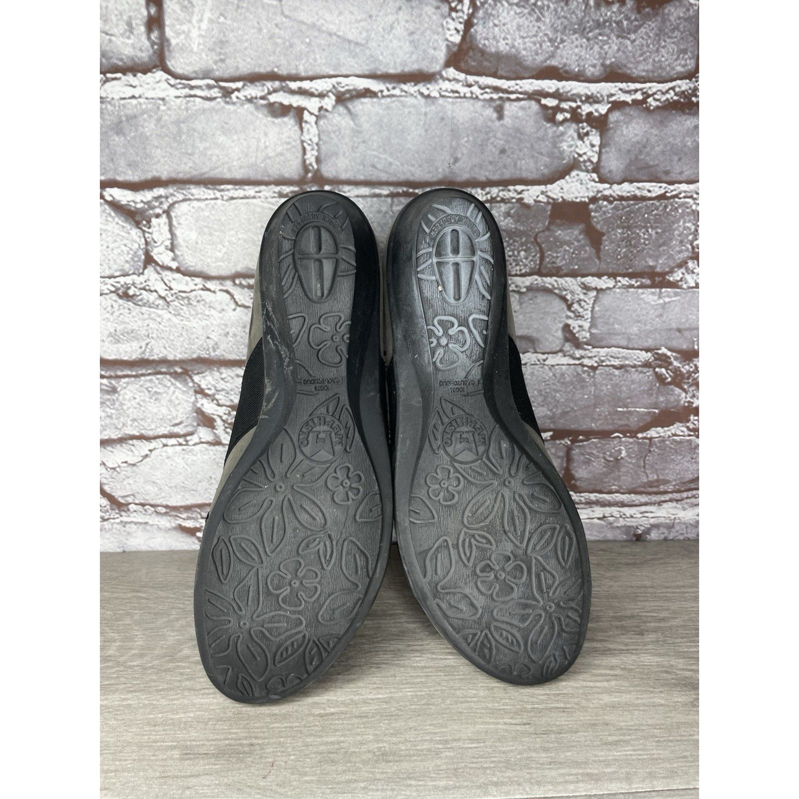 Mephisto Mephisto Aline Gray Nubuck Leather Black Strap Wedge Shoes W Size US 8.5 / IT 38.5 - 8 Thumbnail