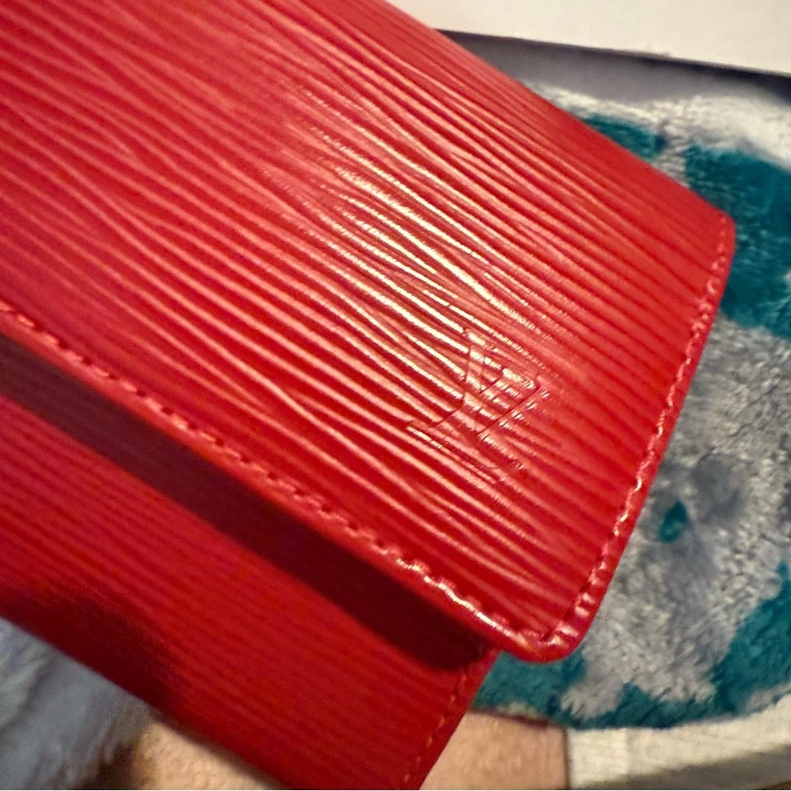 Louis Vuitton Louis Vuitton Epi Red Sarah Textured Leather Wallet Size ONE SIZE - 3 Thumbnail