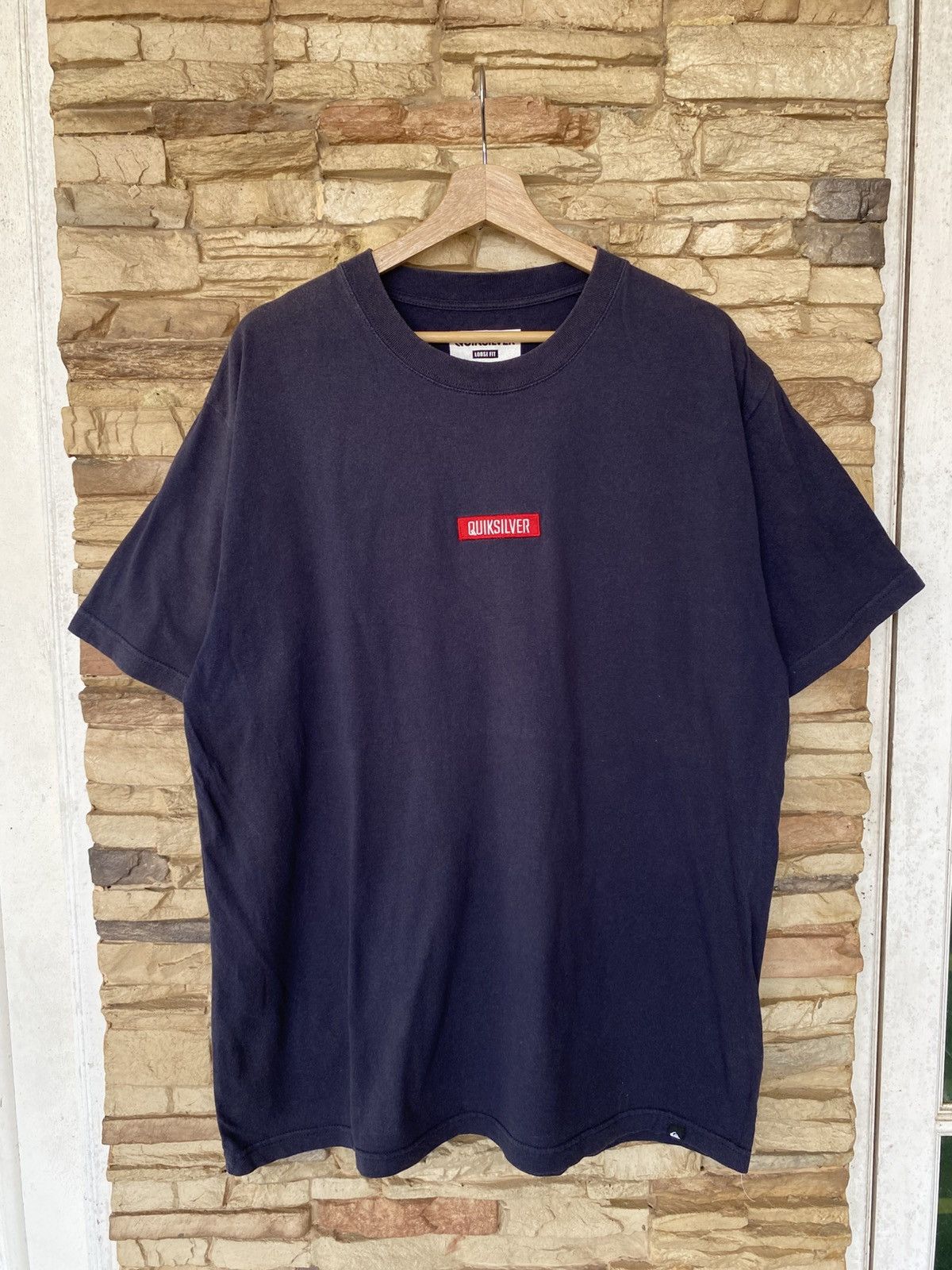 Quiksilver Quiksilver Center Embroidered Logo Backhit Print Surfing Tees Size US XL / EU 56 / 4 - 1 Thumbnail