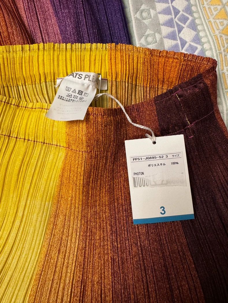 Issey Miyake Issey Miyake size:3 Yellow pleated skirt Size 31" - 2 Thumbnail