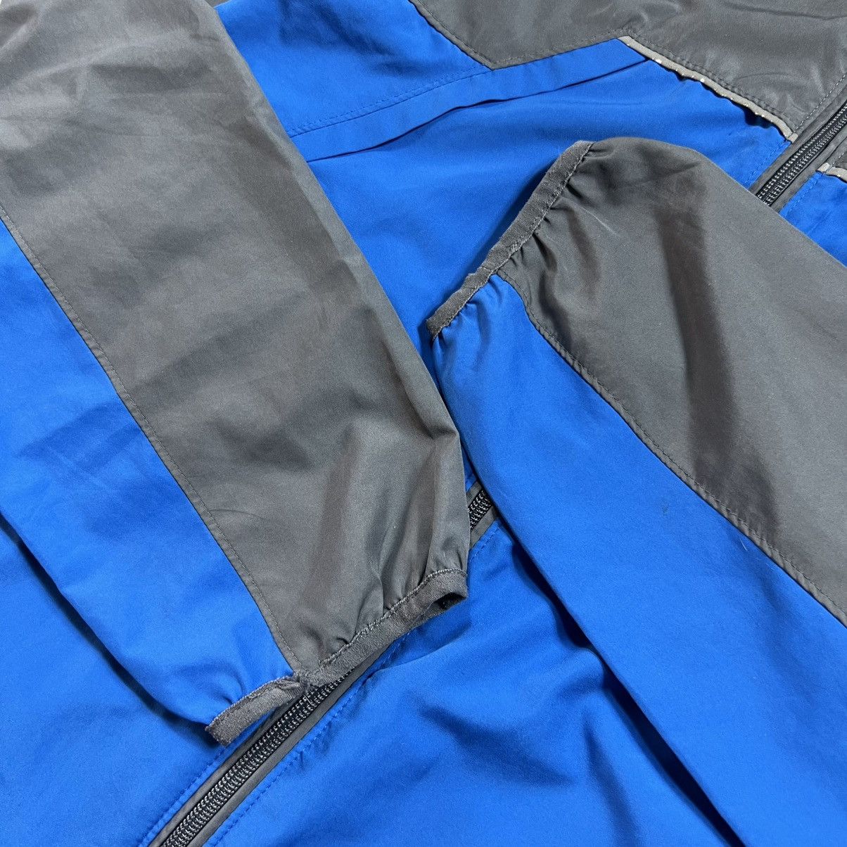 Nike 90s Nike Swoosh Vintage Gorpcore Windbreaker Jacket Size US L / EU 52-54 / 3 - 7 Thumbnail