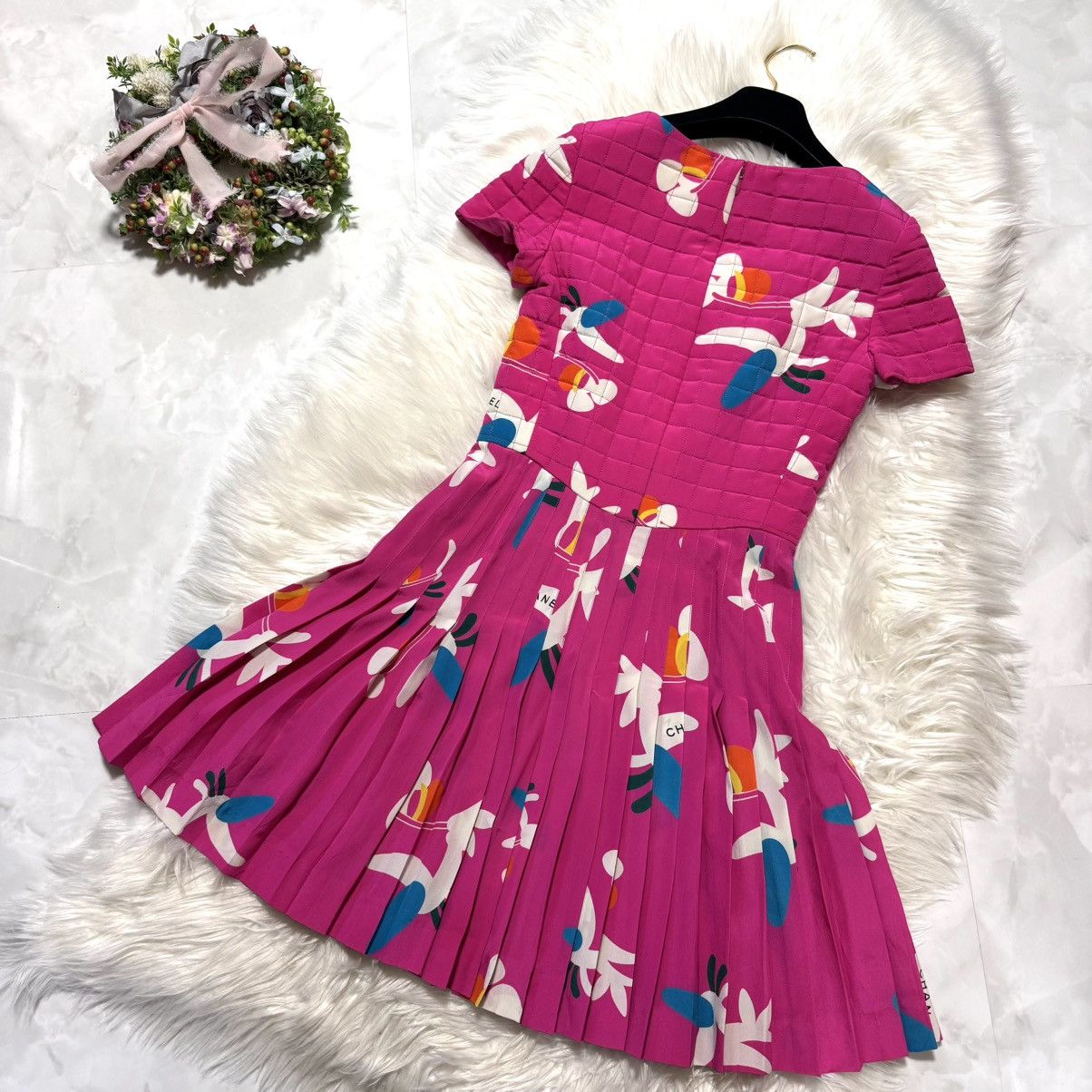 Chanel runway Chanel quilted short sleeve floral dress, pink Size XS / US 0-2 / IT 36-38 - 8 Thumbnail