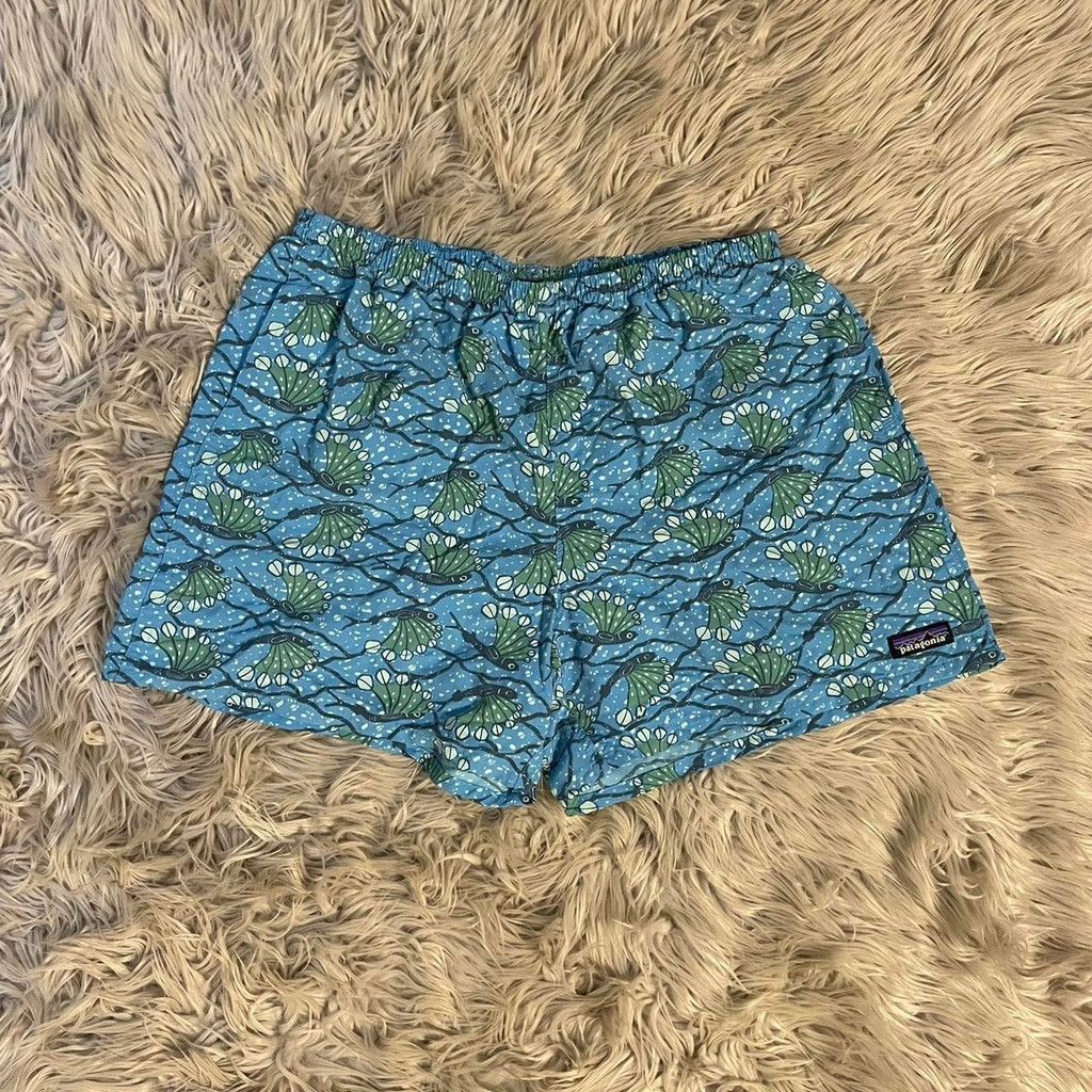 Patagonia Patagonia blue and green athletic shorts(measurements shown) Size 26" / US 2 / IT 38 - 1 Thumbnail