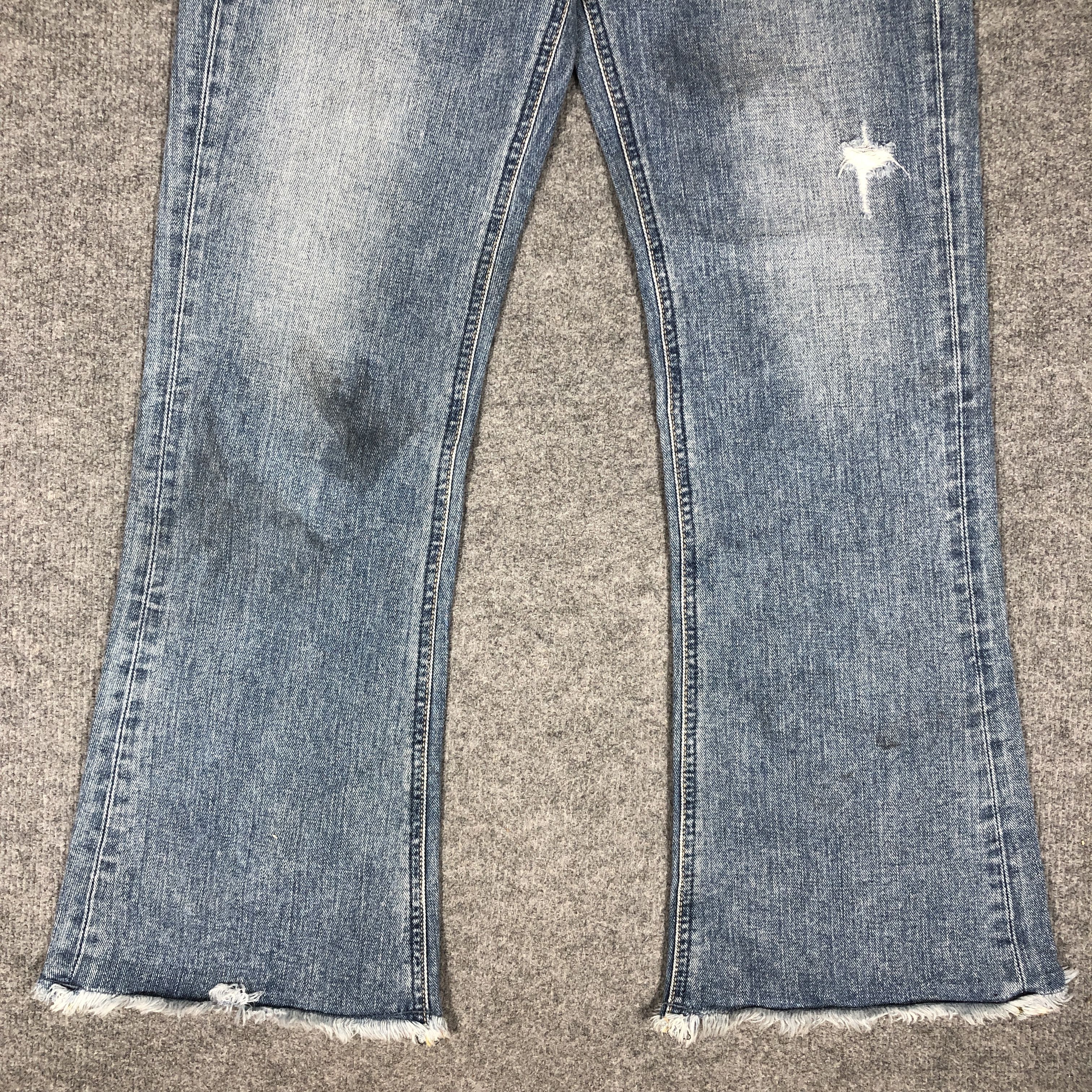 Lee × Vintage Womens Vintage Lee Jeans Distress Light Blue Wash L1215W Size 30" / US 8 / IT 44 - 3 Thumbnail