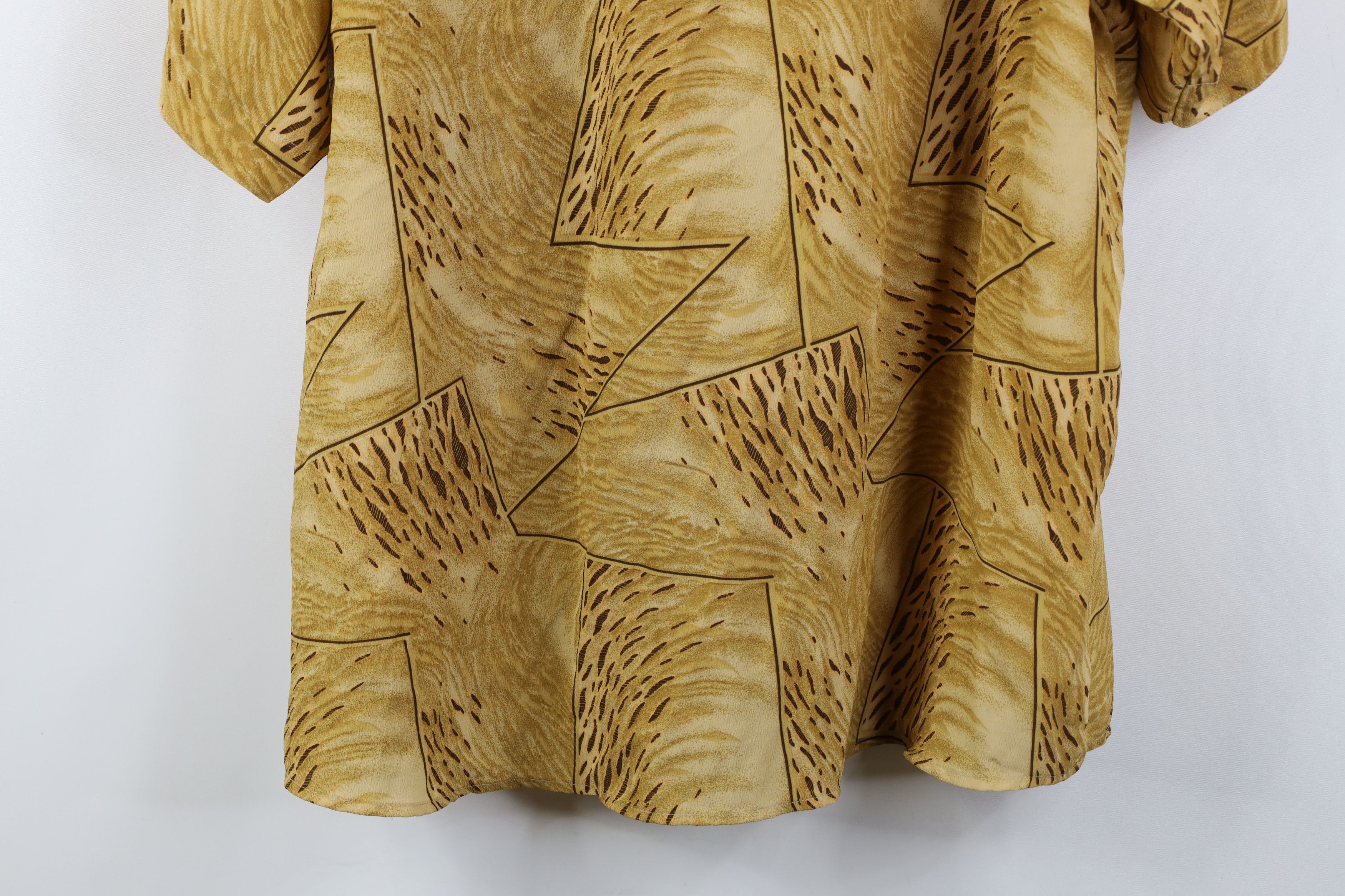 Vintage Vintage 90s Y2K Streetwear Leopard Button Shirt USA Size US M / EU 48-50 / 2 - 12 Thumbnail