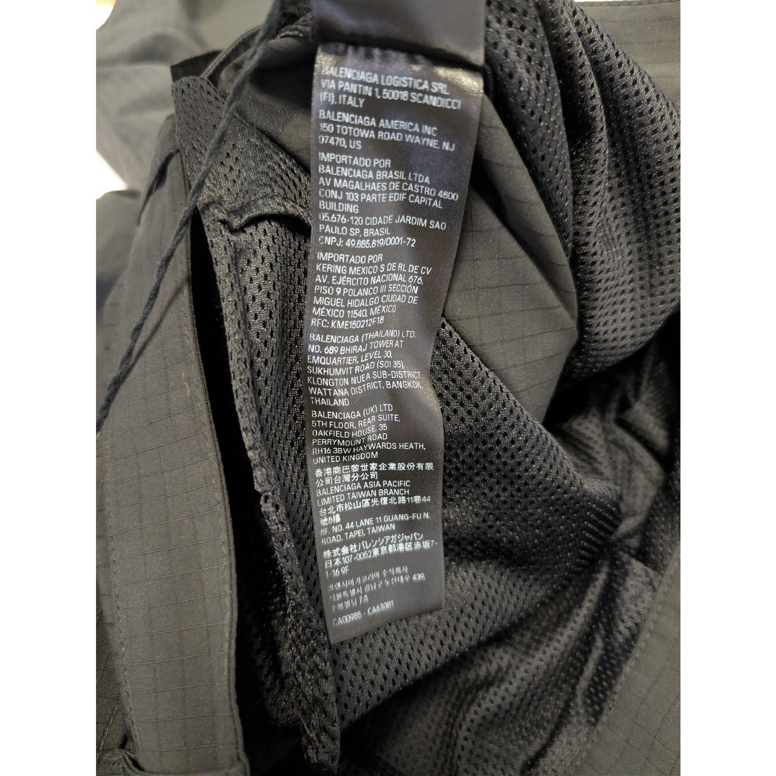 Balenciaga o1rshd1 Unity Sports Icon Light Cargo Pants in Black Size US 32 / EU 48 - 22 Thumbnail