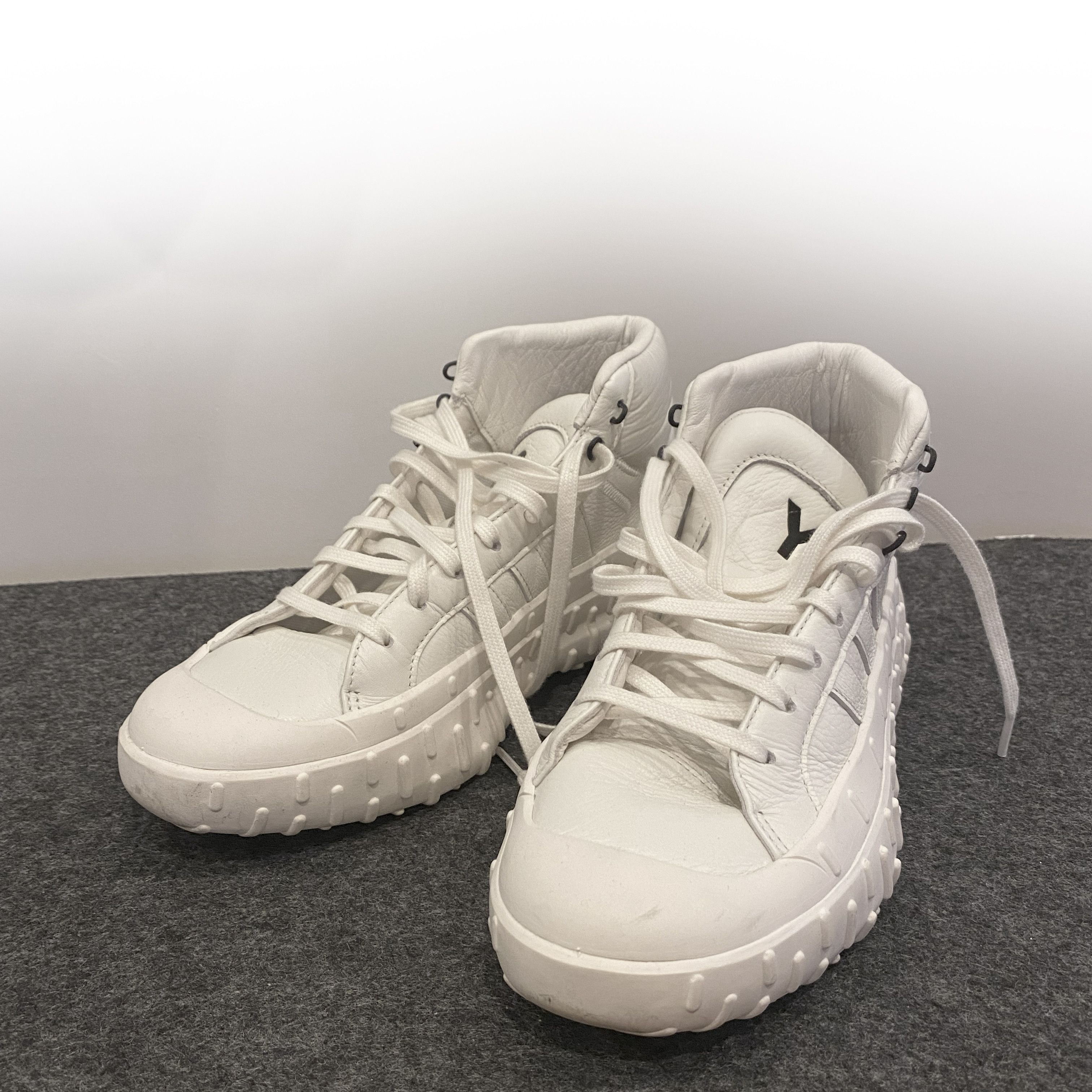Y-3 Y-3 SNEAKER Size US 6.5 / EU 39-40 - 1 Thumbnail