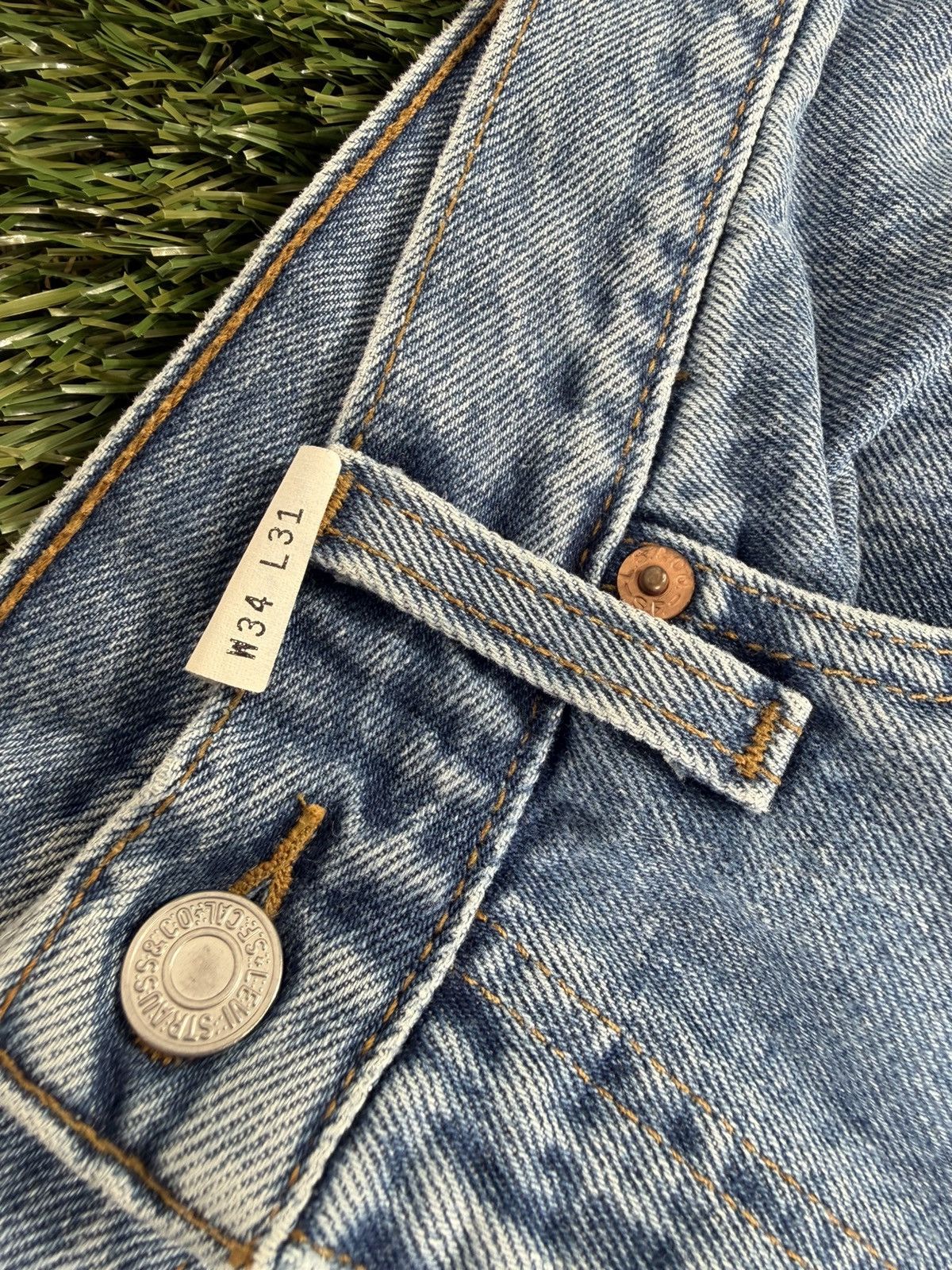 Levi's Levi’s 550 Relaxed Fit Jeans Size: W34 x L31 (US Men’s 34) Size US 34 / EU 50 - 3 Thumbnail