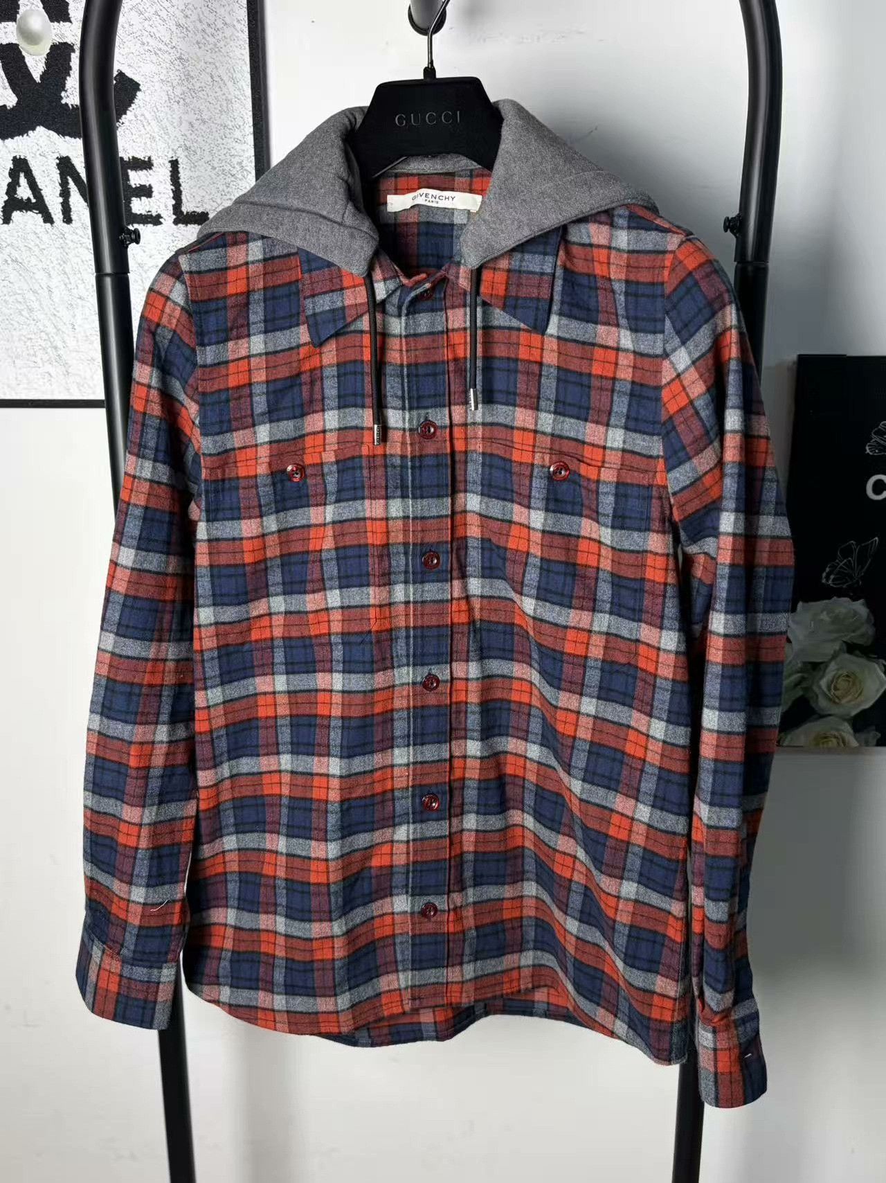 Givenchy Givenchy Plaid White Shirt m Men Size US M / EU 48-50 / 2 - 1 Thumbnail
