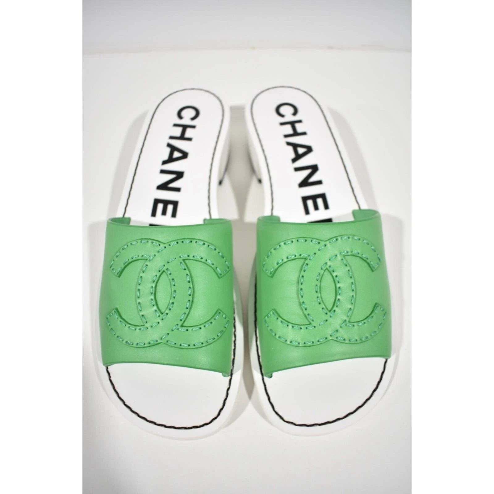 Chanel Chanel 22S Green Calfskin Leather White CC Logo Mules Size US 7 / IT 37 - 5 Thumbnail
