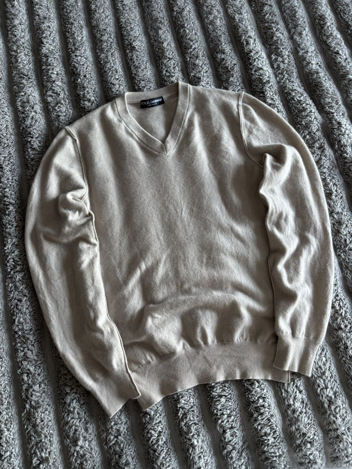 Dolce & Gabbana Dolce & Gabbana 100% Cashmere V-Neck Sweater Beige/Cream Size US L / EU 52-54 / 3 - 4 Thumbnail